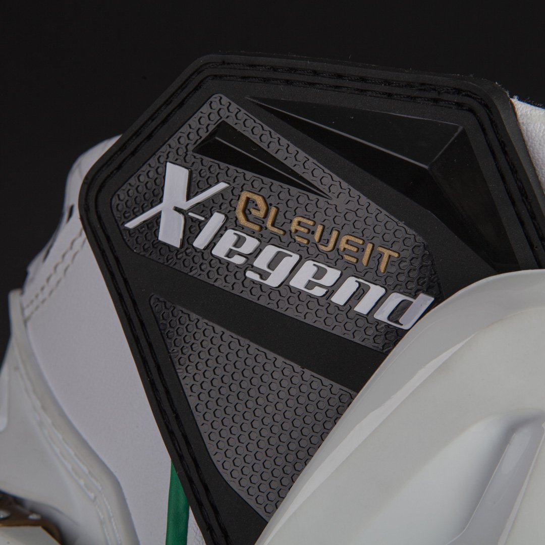 MX107-X-LEGEND-gold_close-up_2021_hd_02.jpeg