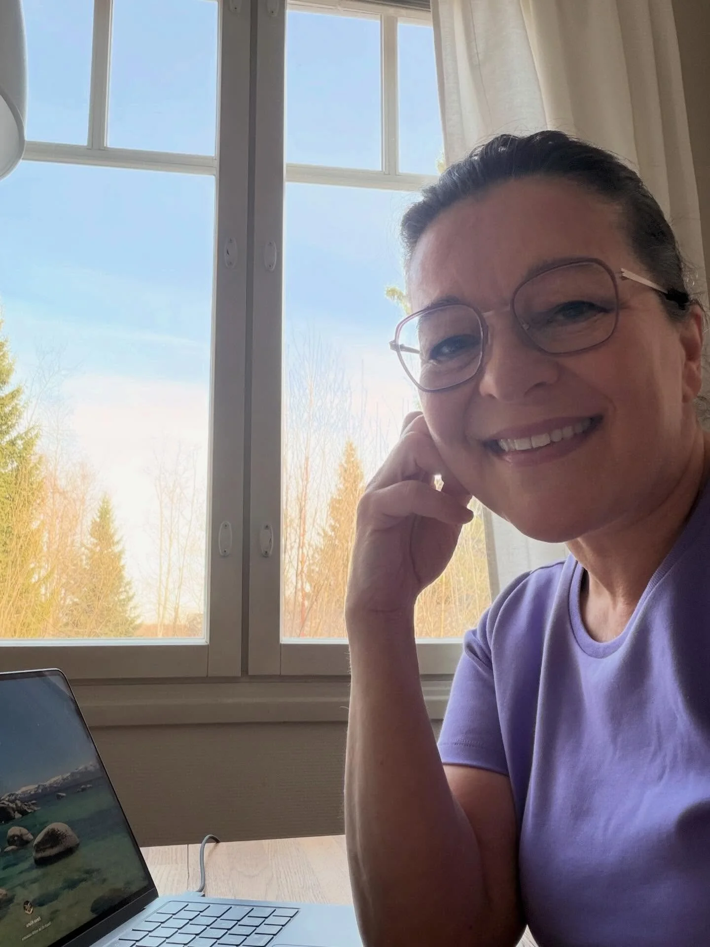 T&auml;n&auml;&auml;n sparrasin 14 sote-viestinn&auml;n asiantuntijan tuotekehitt&auml;missuunnitelmaa.

Jokainen kertoi oman kehitt&auml;mistarinan edeten n&auml;in: 
- valittu asiakaspersoona
- nykytilanteen kuvaus
- nykytilanteen ongelmalistaus 
-