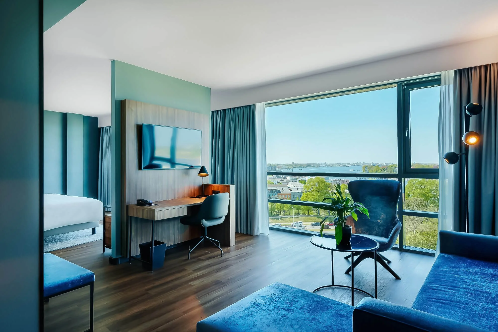 radisson-blu-rostock-rooms-suites-milan-istvan-10.jpg