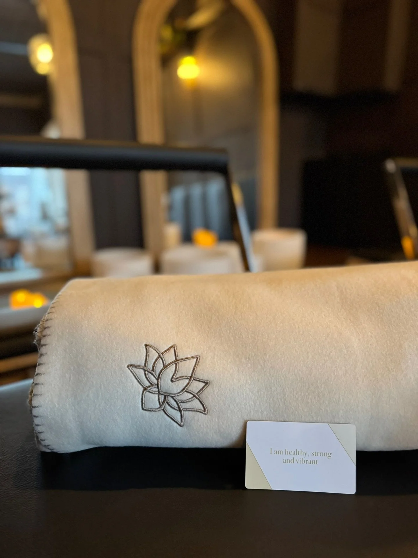 The perfect end to the week, yesterday 🤎🤎🤎

Low lights. Deep breaths. Sound bowls doing their thing. Not about pushing. Not about perfecting. Just softening &mdash; together.

Thank you to everyone who came and made the studio feel extra calm, ext