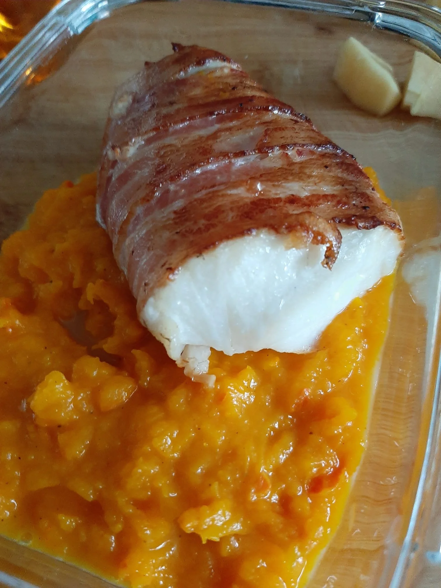 Purée de courge et cabillaud en croûte de lard