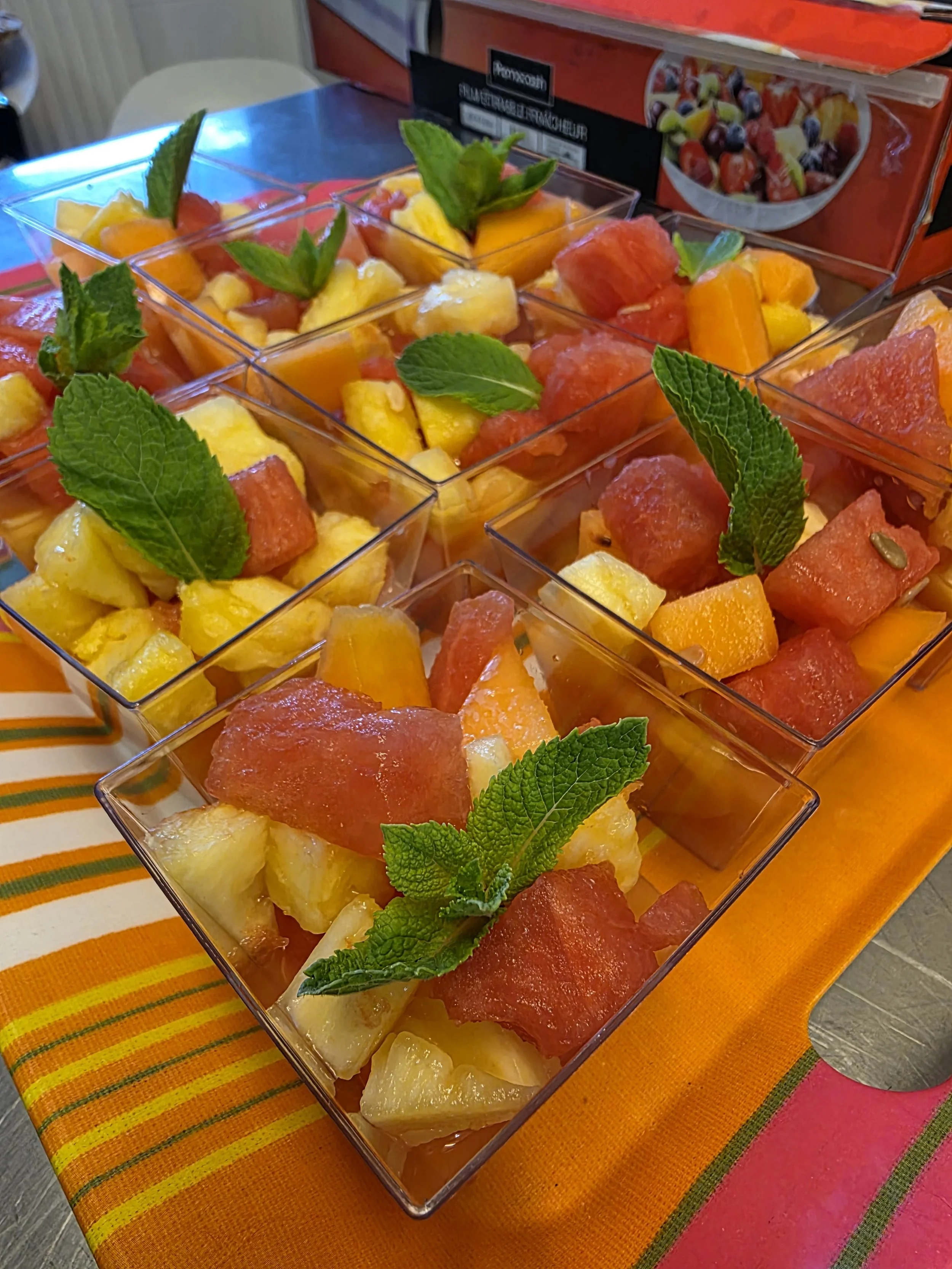 Melon, ananas, pastèque et menthe