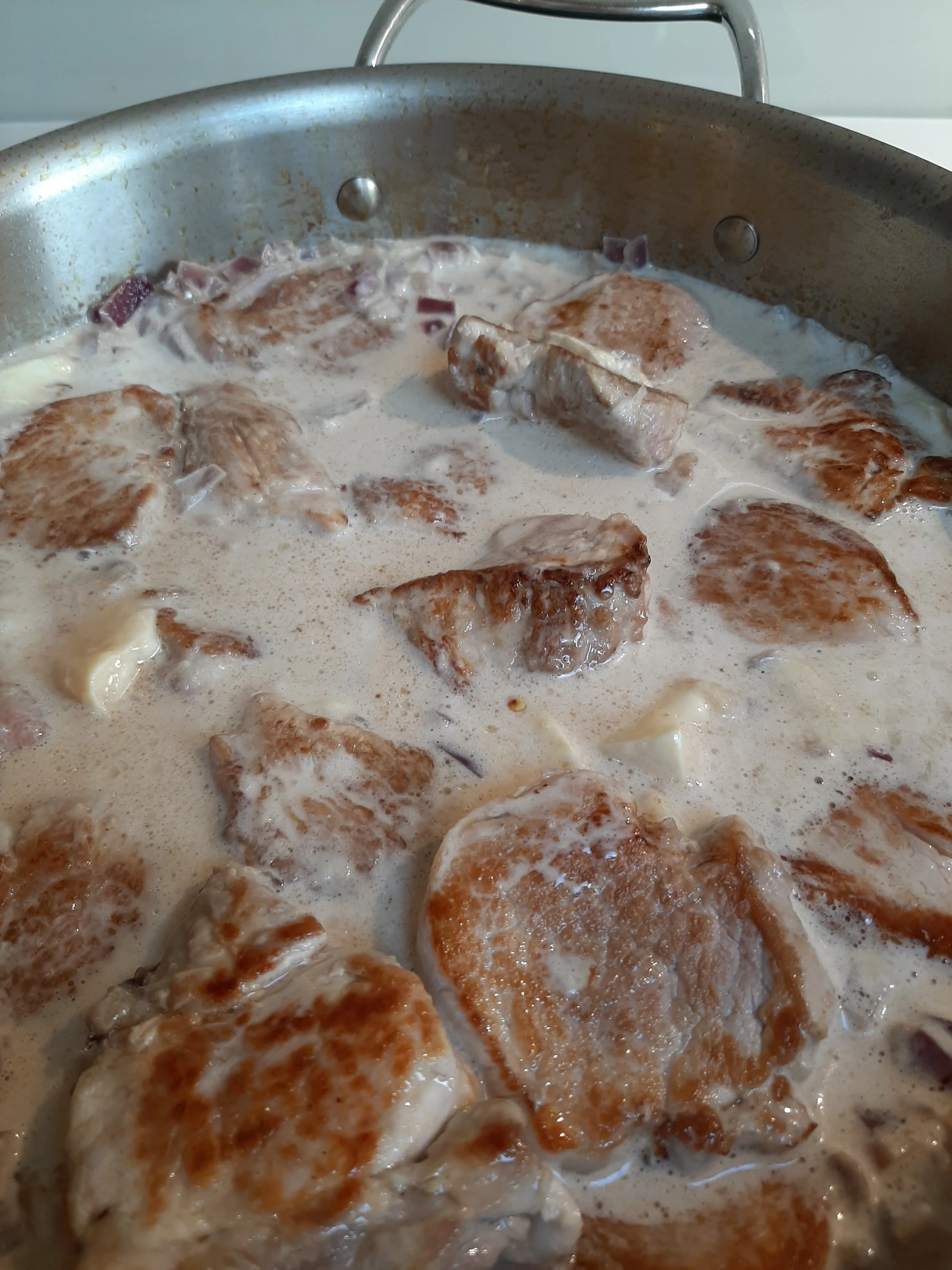 Filet mignon sauce reblochon