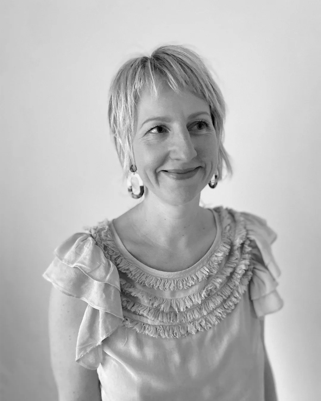 Hello and welcome 🌸

I&rsquo;m Lucie, a registered reflexologist, and this is my quiet corner about healing in a world that asks us to rush. 

My practice blends the art of intuitive healing with advanced facial reflexology, Zone Face Lift and dedic