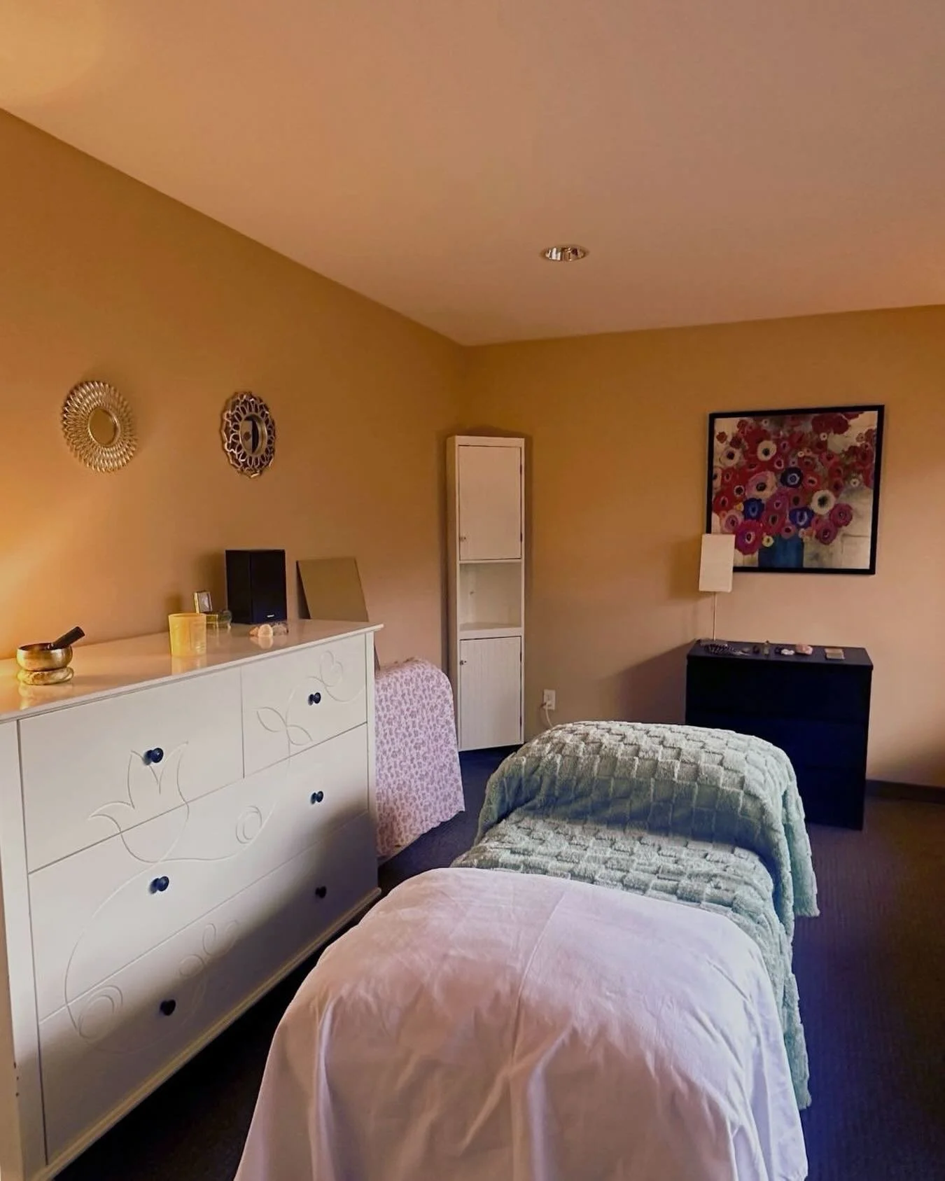 Back in the treatment room today.
A space for gentle work, quiet moments and supporting women to reconnect with themselves.

There&rsquo;s nothing I&rsquo;d rather be doing.💜

If your nervous system could use a pause, this space is for you.✨

#Refle