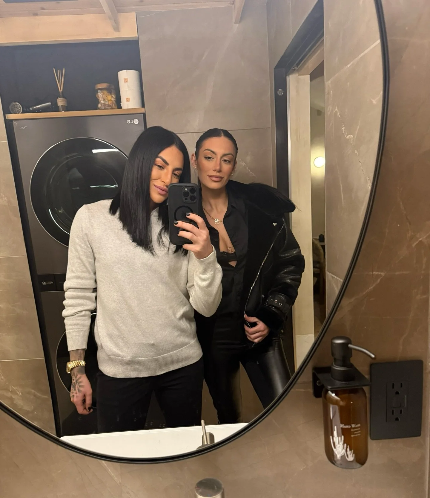 Much needed weekend getaway in the mountains 🖤⛰️