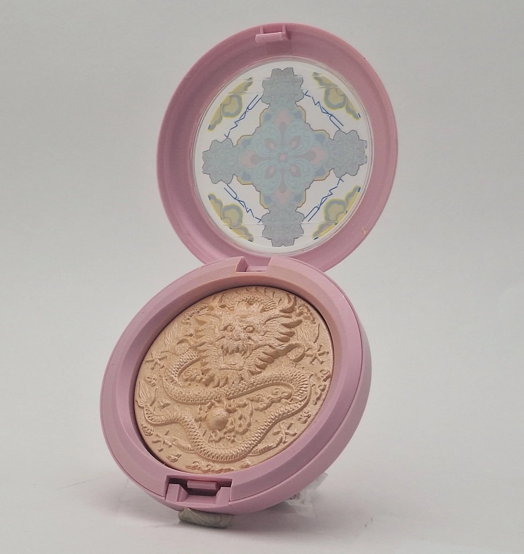 M·A·C Lunar Illusions Collection Face powder dragon embossing