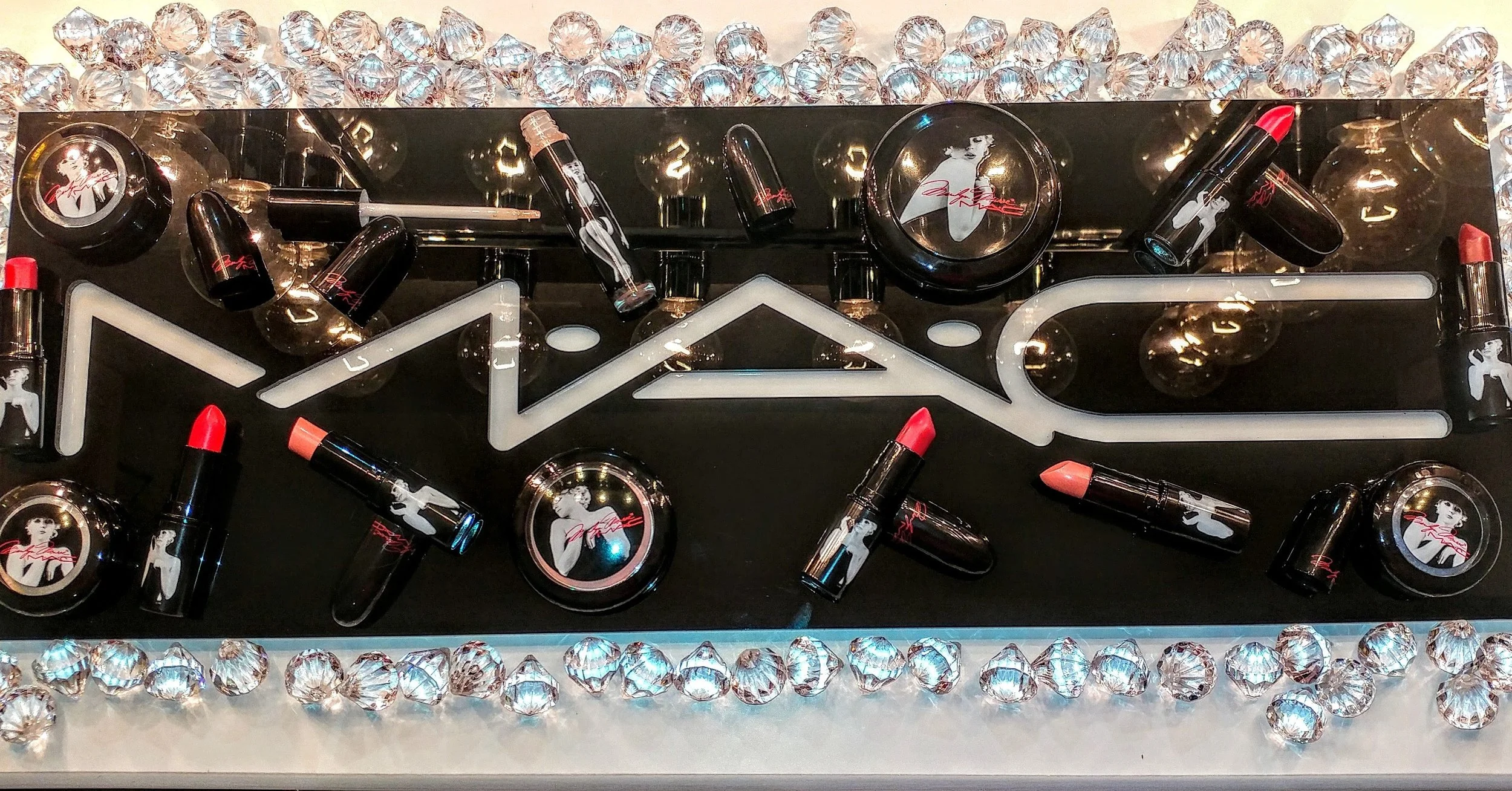 Marilyn at the Counter – Vault Edition