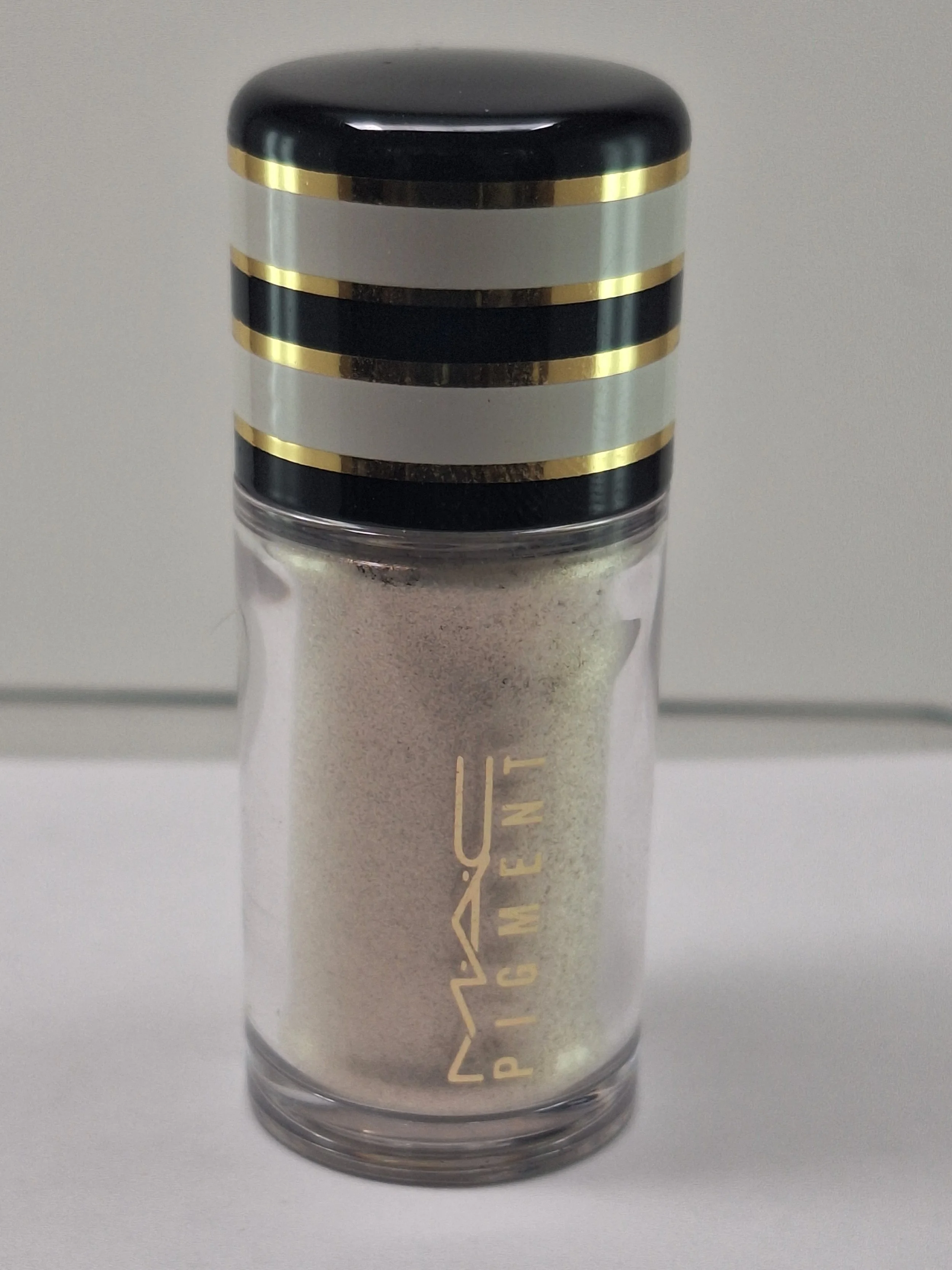 M·A·C Nocturnal Holiday Collection mini pigments and glitters set in Sparkle Society XO vault