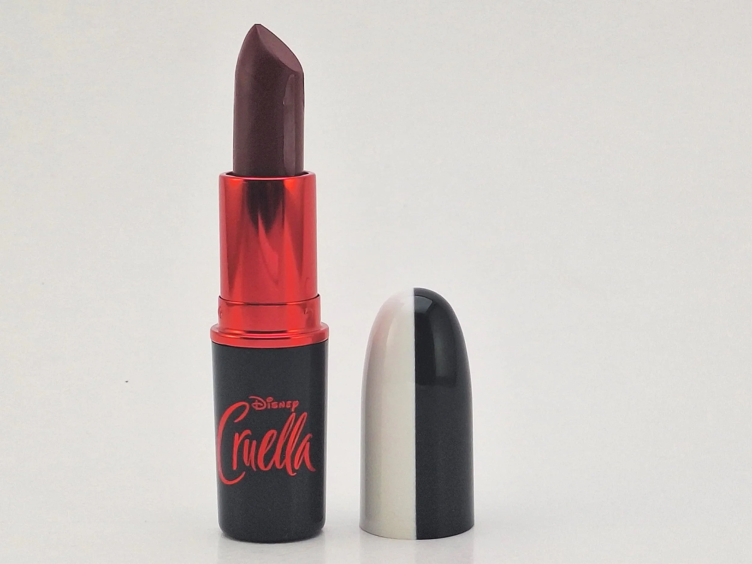 M·A·C x Disney Cruella — Matte Lipstick