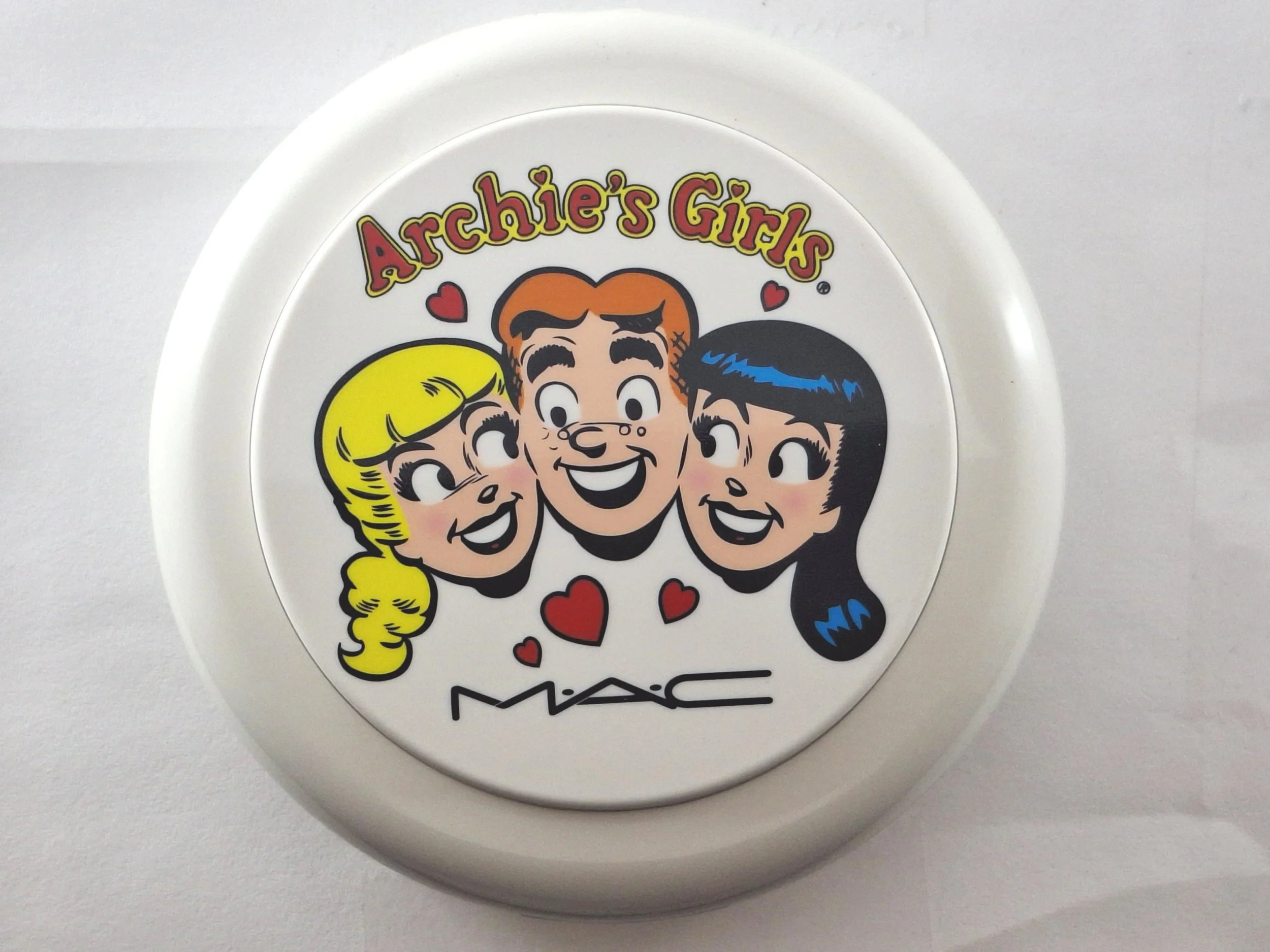 Limited-edition M·A·C Archie’s Girls blush compacts featuring heart-embossed Pearlmate powders