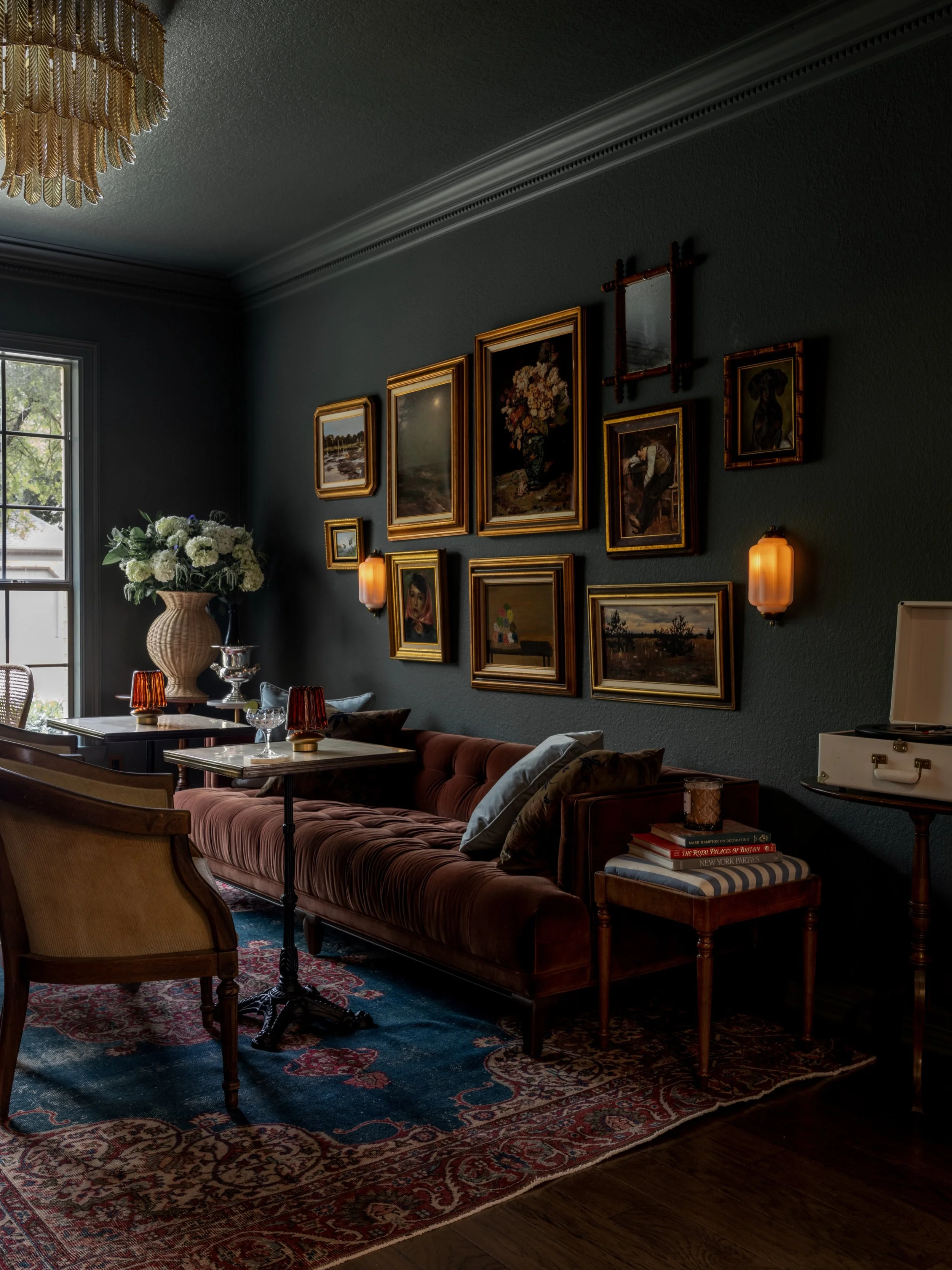 Once a formal dining room that sat untouched, this space was reimagined into something far more personal: an at-home speakeasy designed for the way our clients actually live.

A place for slow mornings with coffee before the workday begins, quick mic
