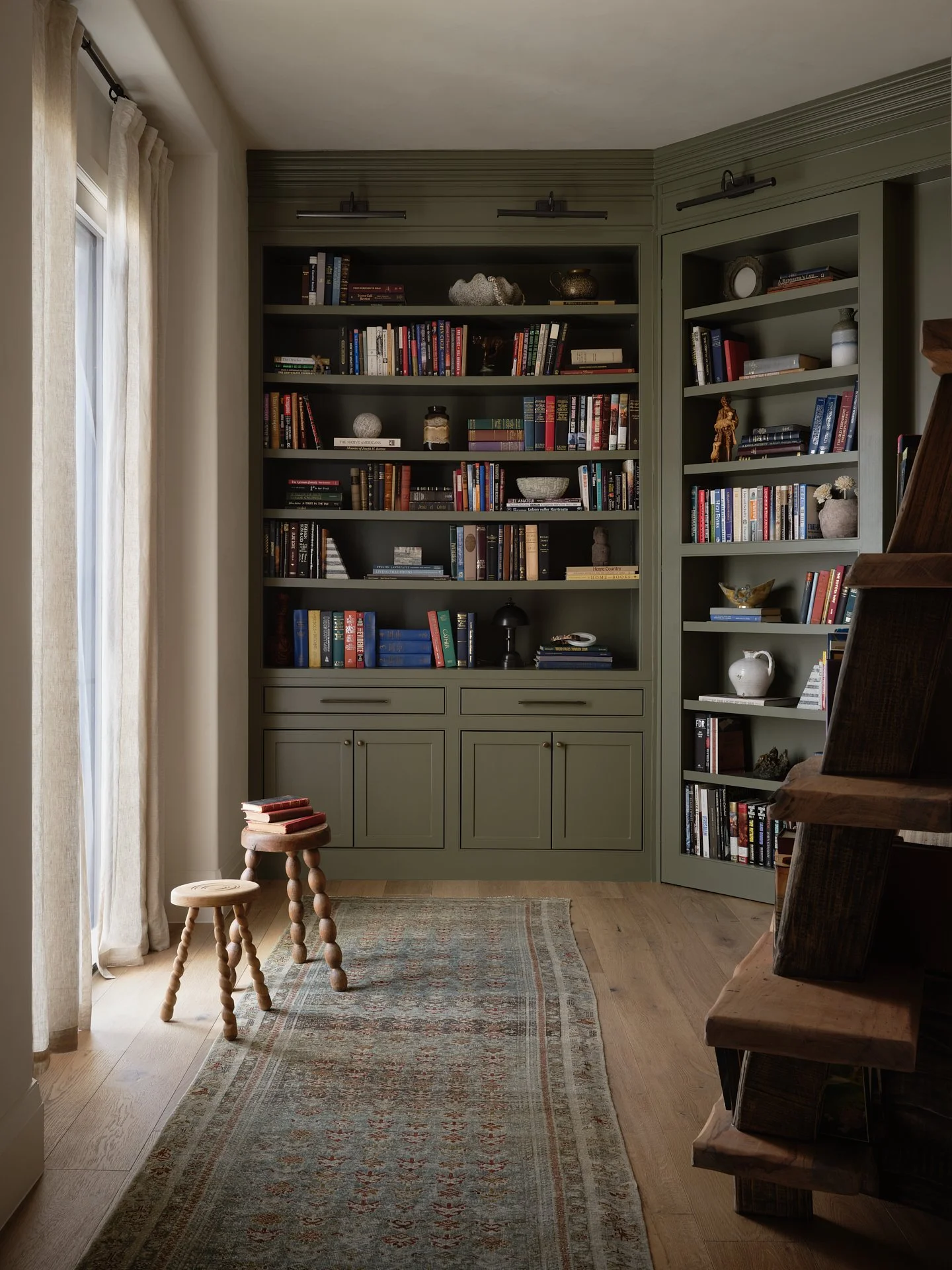 Lindsay Brown_Christina Cruz5516_web.jpg