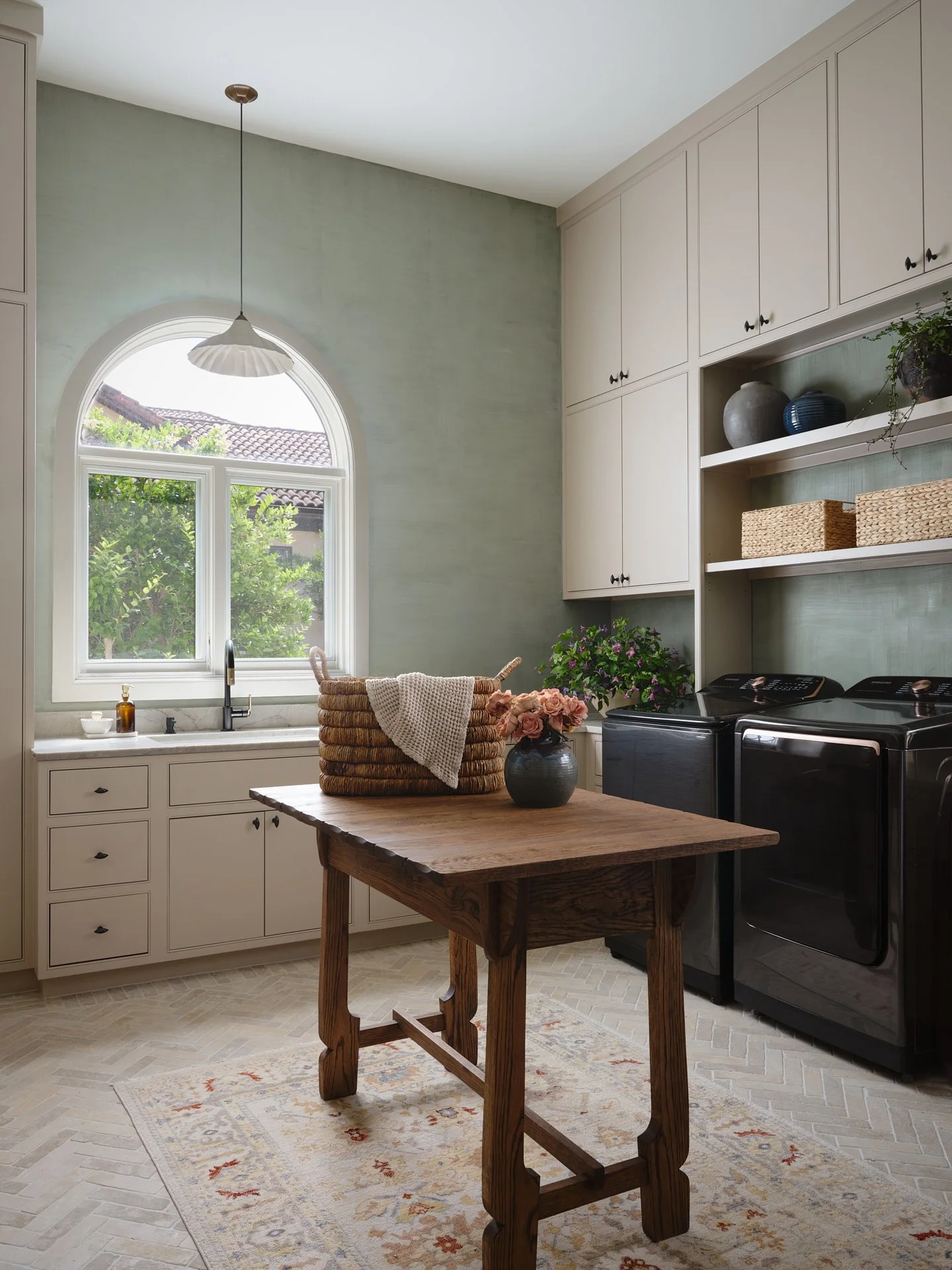 Lindsay Brown_Christina Cruz5589_web.jpg