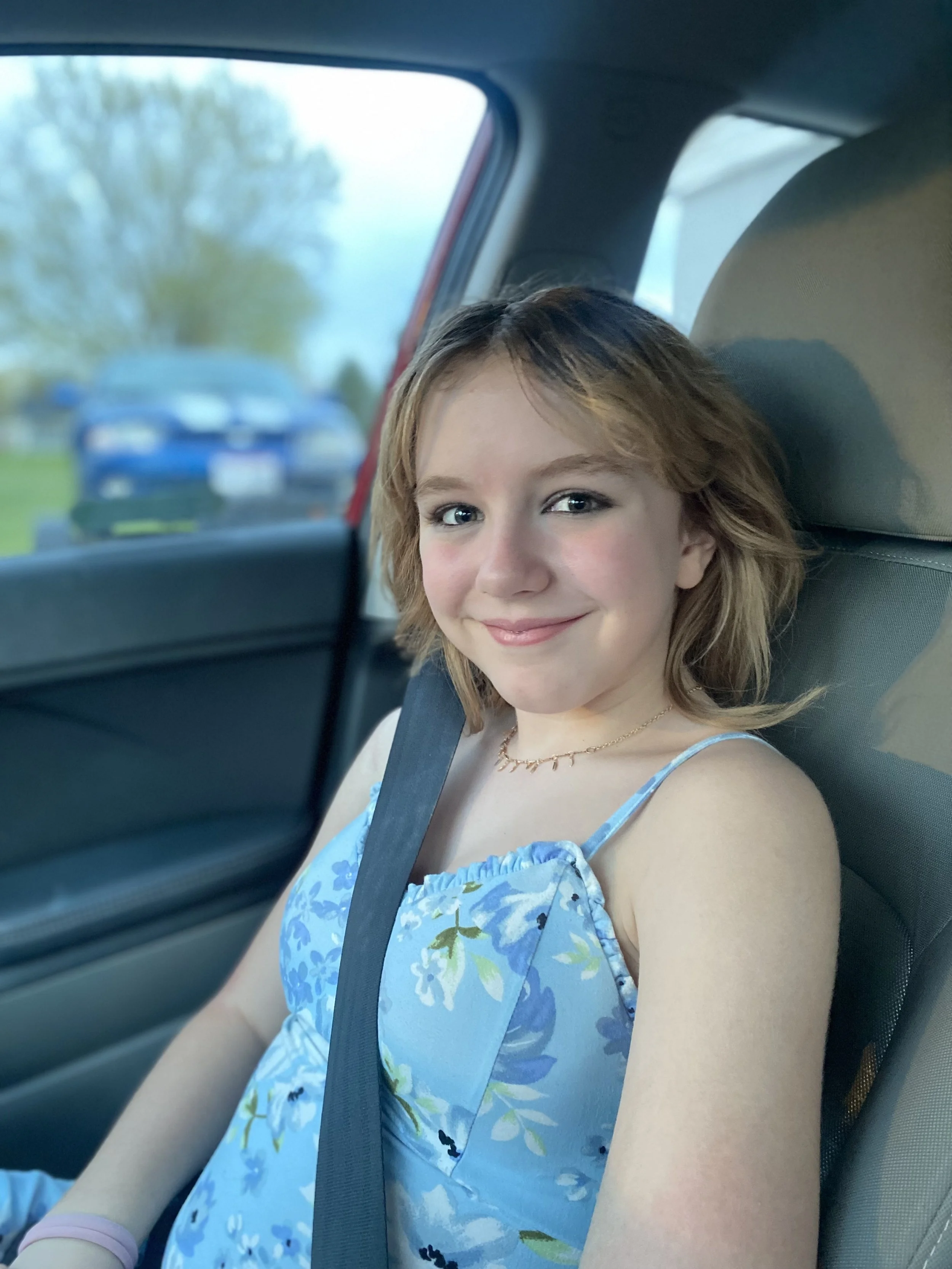 Junior Headshot Isabella.jpeg