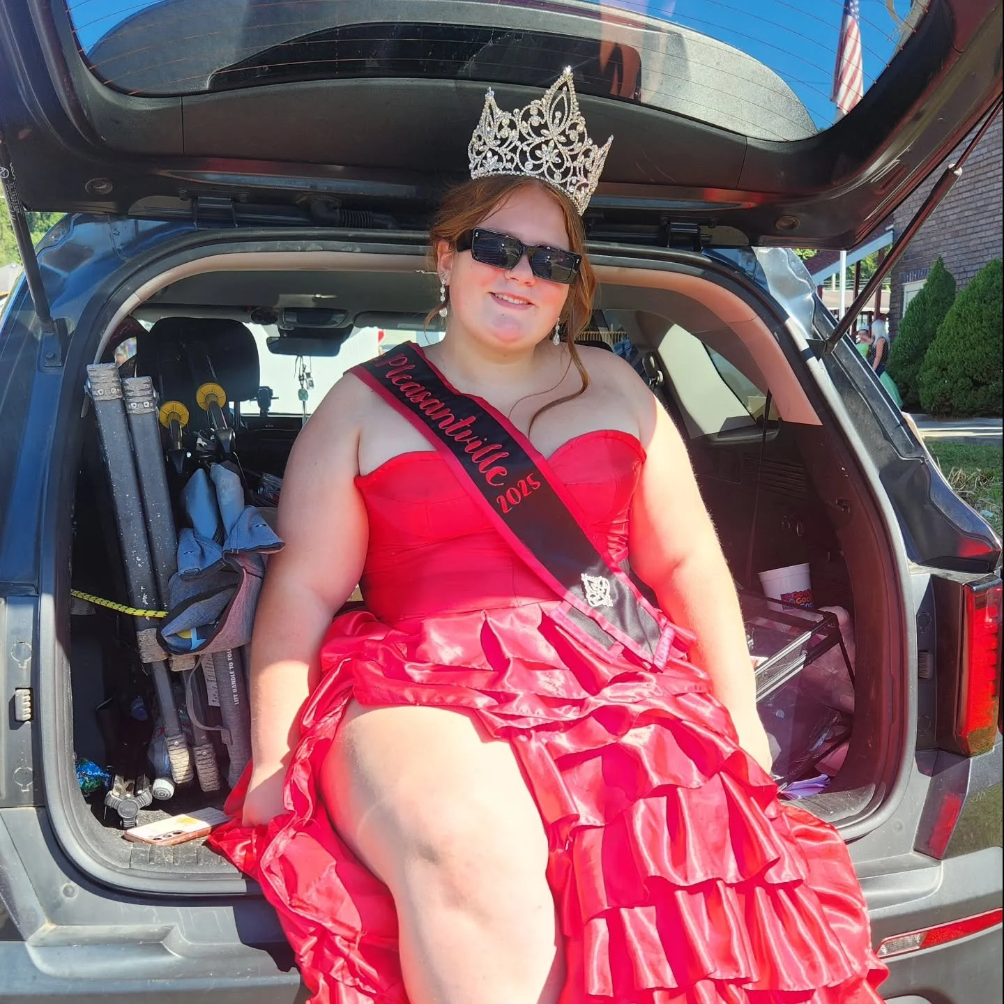 It's been a busy, BUSY week for Miss Pleasantville! 

@miss_pleasantville traveled over 320 miles this past week to attend:
-@sweetcornfestival in Millersport
-@wjoxroastroyalty Ox Roast in West Jefferson
-Killbuck Early American Days Festival
-Jacks