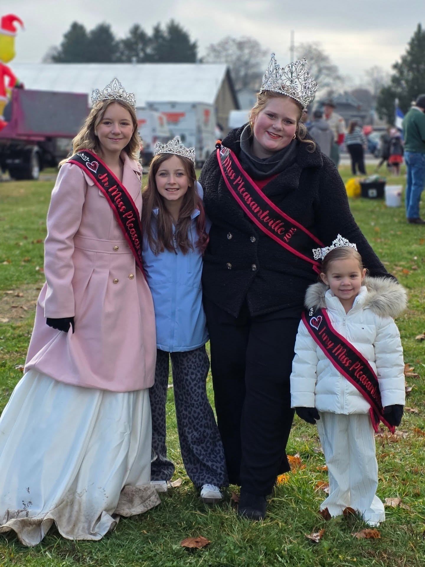 It's the holiday season and with that comes all the winter parades. First up was Lancaster. All 4 of our queens bundled up for a long ride down Columbus and up Broad for the nearly hour-long parade.