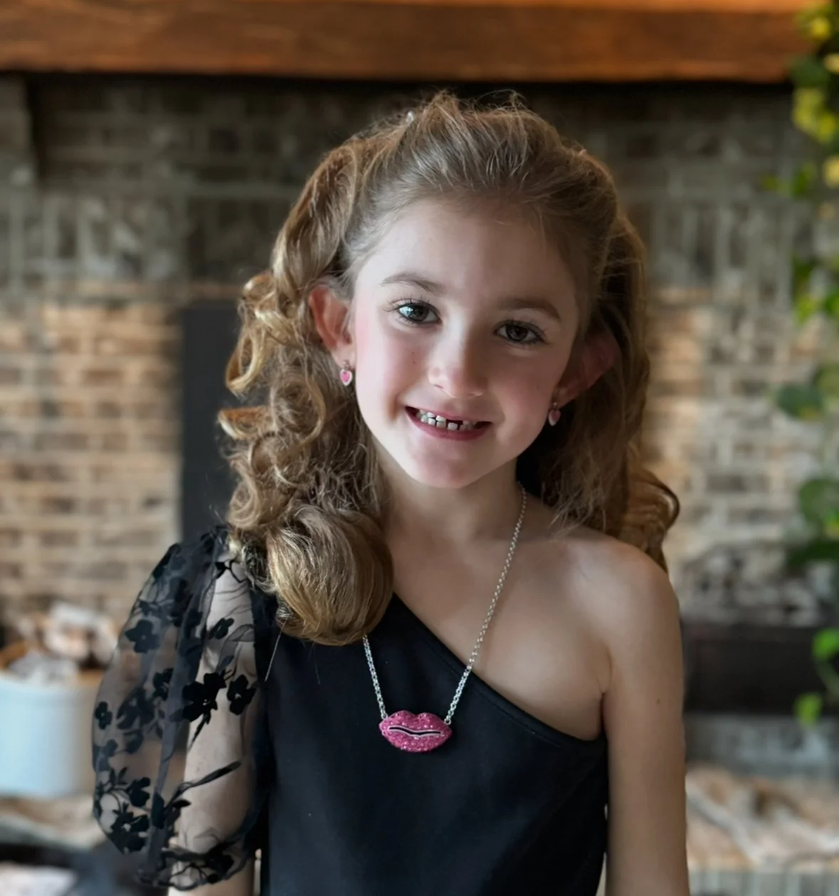 Little Headshot Kenzlie.jpeg