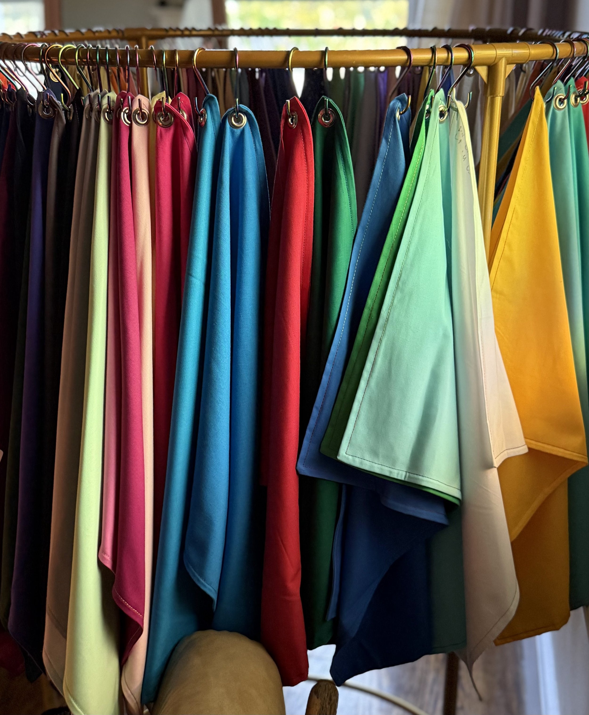 custome drapes to find out what your most flattering colors are that harmonize with your natural coloring from Chromalue