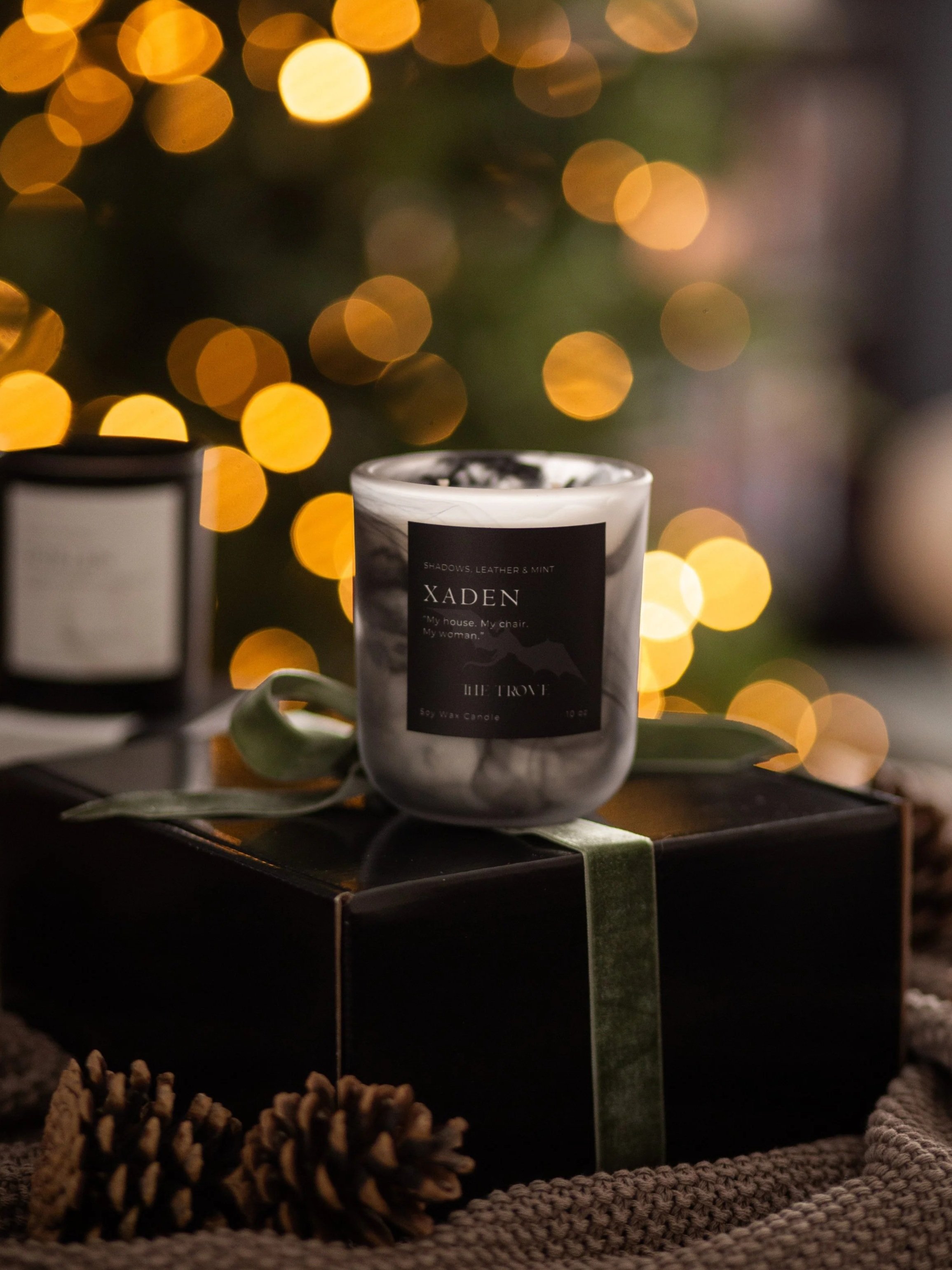 Xaden Riorson 10oz Candle