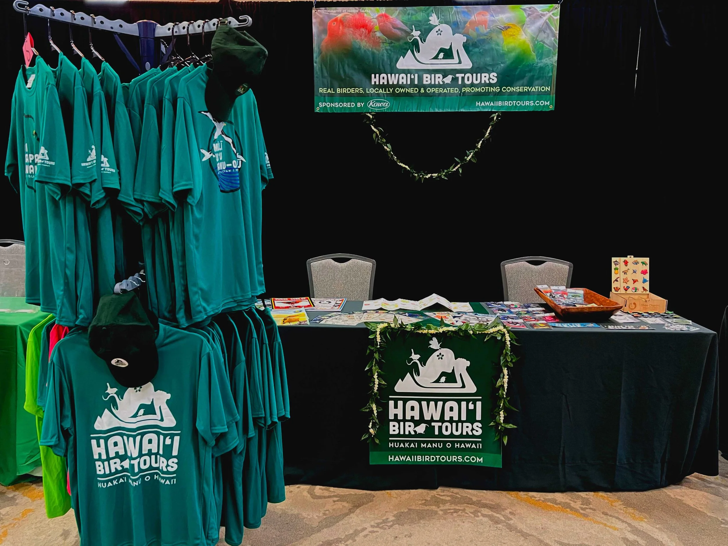 HawaiiBirdTours_Booth.jpg