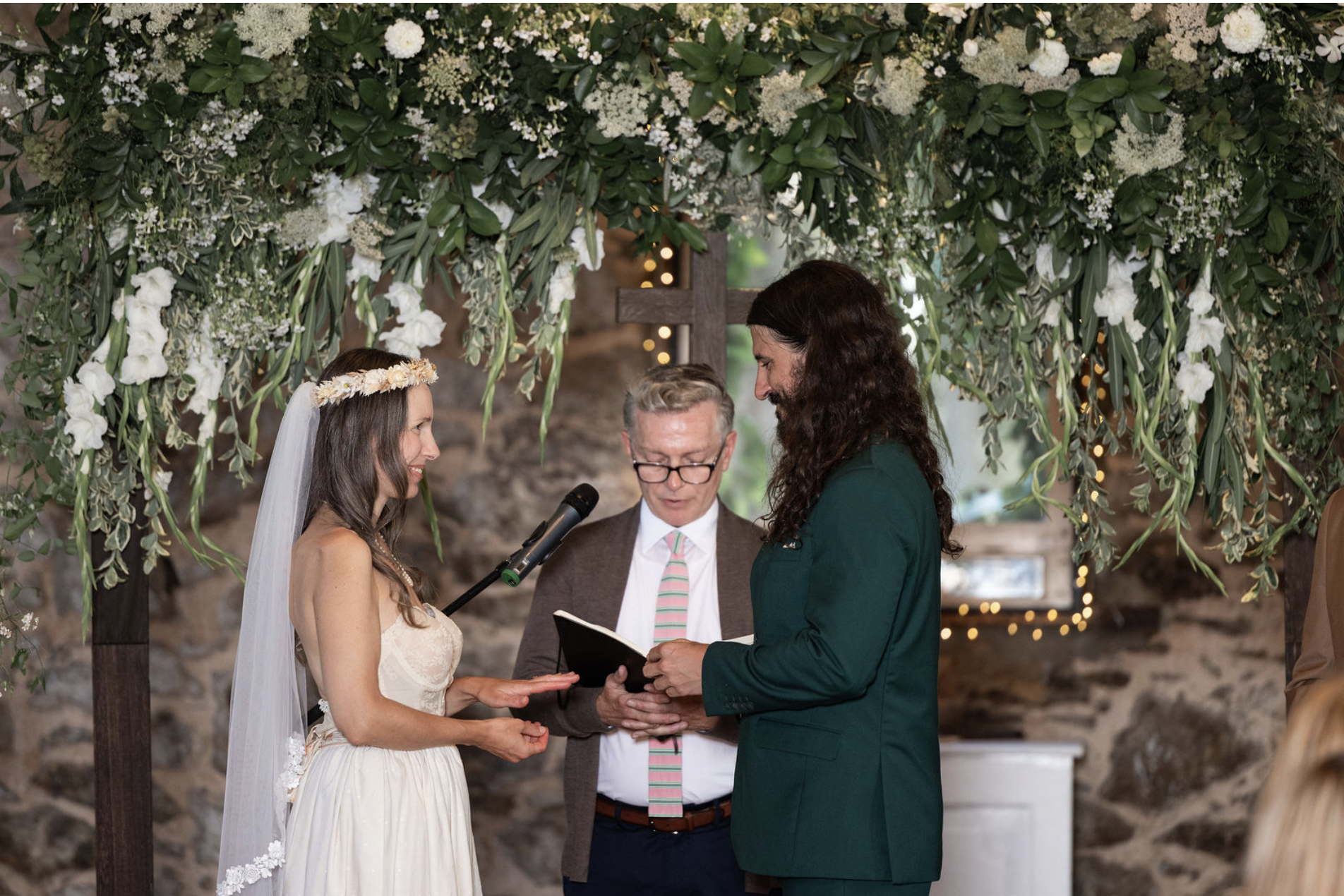 Lake Tahoe Wedding Arch Flowers: How to Design a Ceremony Backdrop That Belongs in the Mountains