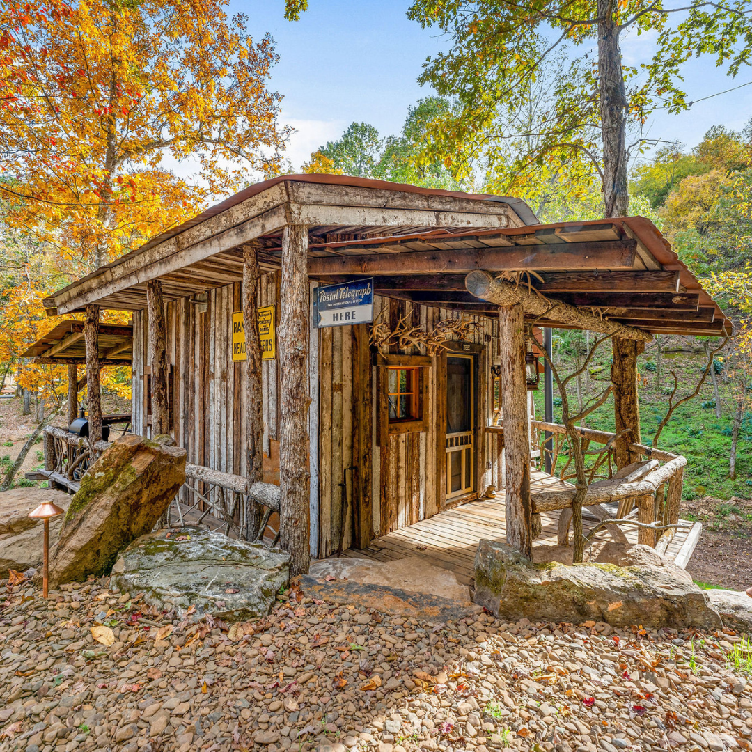 Outside view of The Outpost Cabin