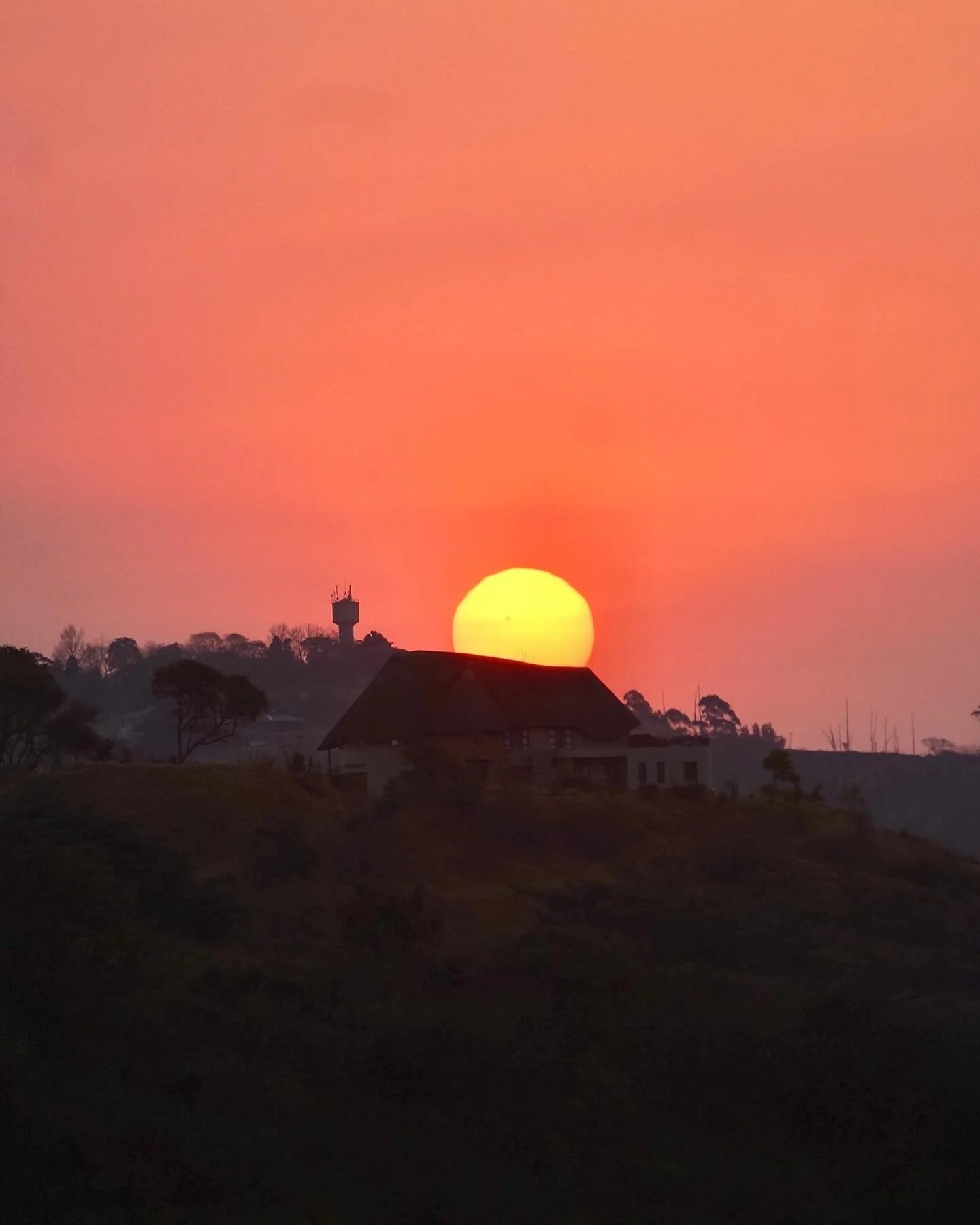 Villa Views 🌅💗🏡🥰

#vacationrental 
#holidayhome #shorttermrental #airbnbhost #staycation #travelaccommodation #homeawayfromhome