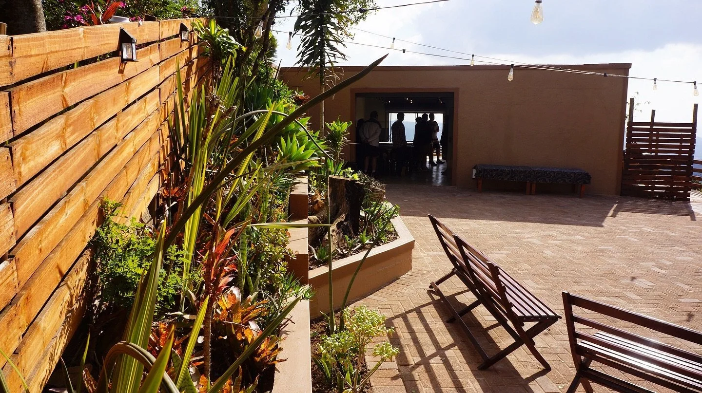 A sneak peek of our boutique event venue adding another element to the KARIKI Experience🌅💛

This venue offers a unique blend of rustic charm and modern elegance featuring stunning indoor and outdoor spaces, perfect for creating unforgettable memori