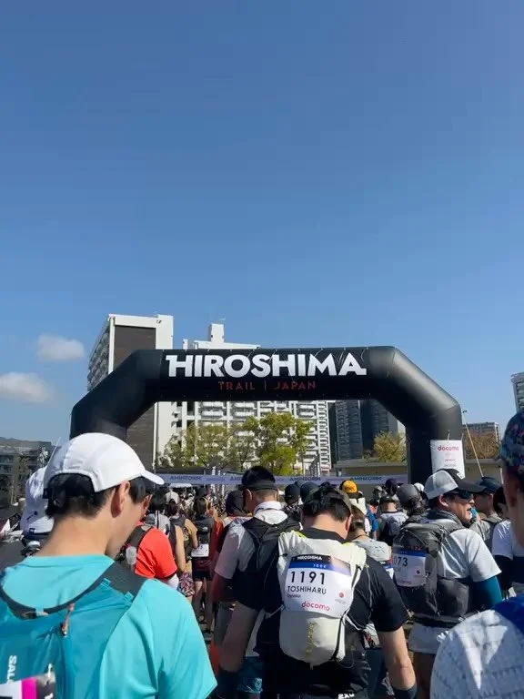 The travelling athlete HATTIE HAS DONE IT AGAIN!! ⚡️🗻
What a wild ride to get to the start line of this race.. and yet Hattie managed to win it 😮&zwj;💨 

Well done for nailing nutrition, taking time in the aid station and running your own race. Es