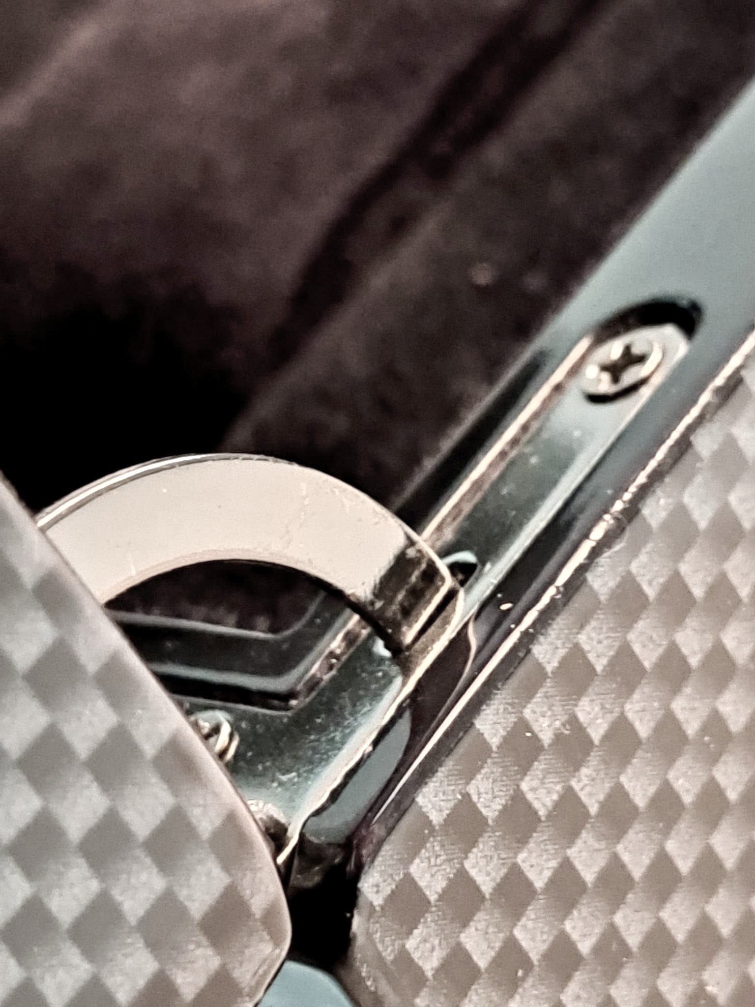 Dettaglio di una leva di accensione di una automobile