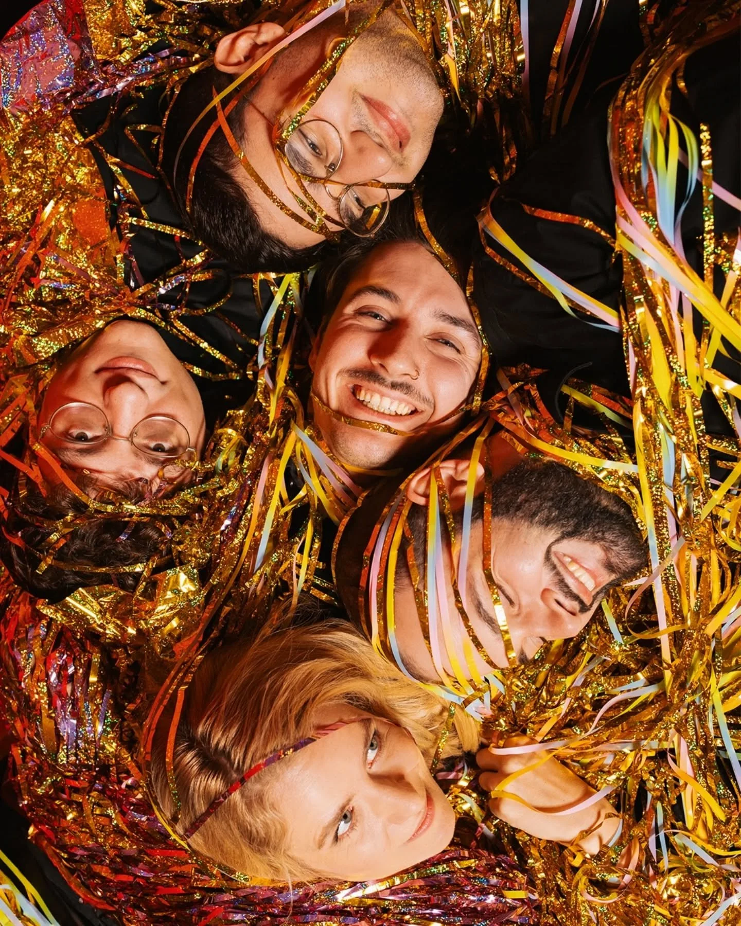 @five.flying.elephants with @charlotte.joerges , @leander_neidig , @pelle_buschmann_music , @henryhahnfeldt &amp; @titotrombone 

#groovemusic #grooveelephant #funk #funkmusic #funkberlin #Band #bandportrait #bandphotography #glitzer #glitter #Berlin