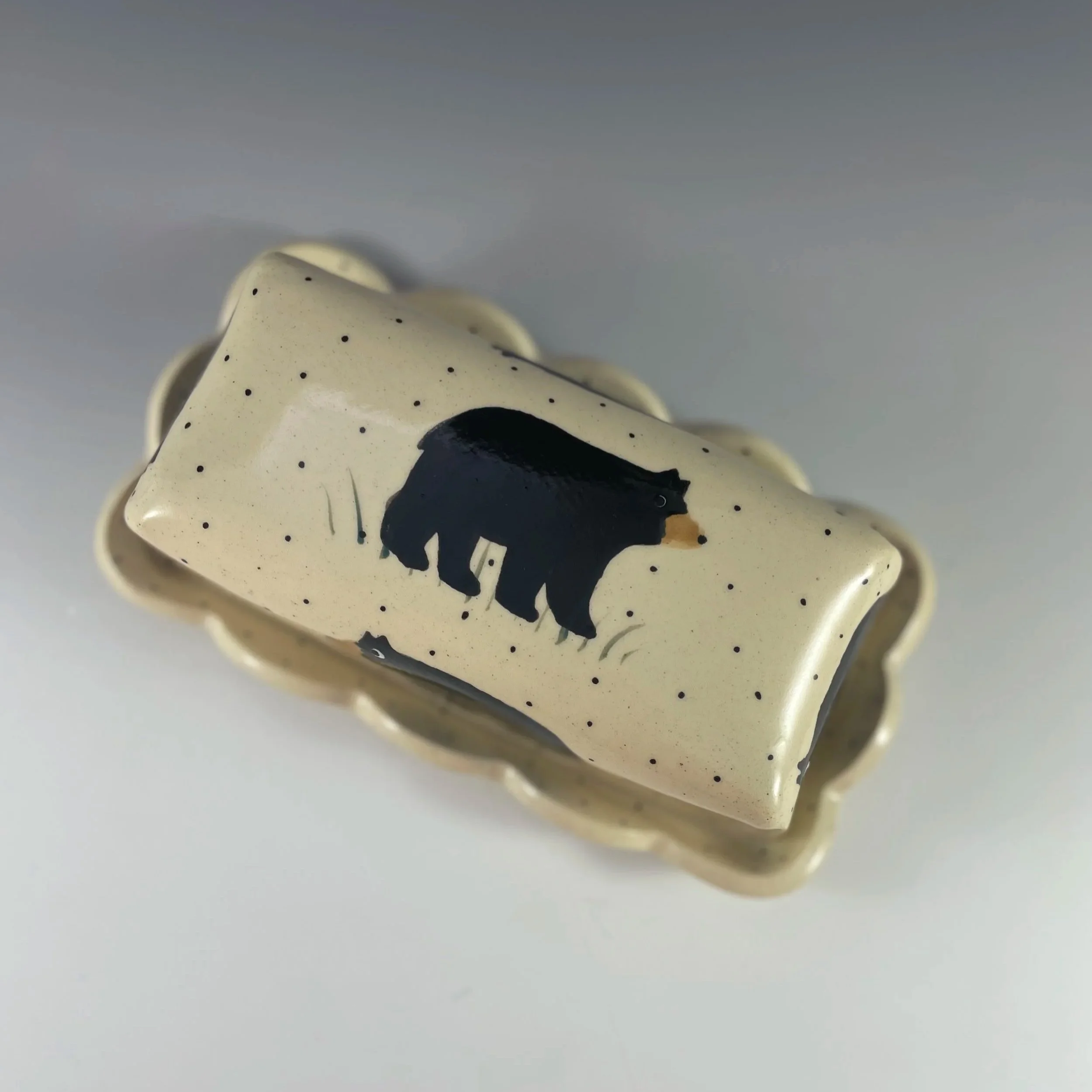 Black Bear Butter Dish with Lid (no handle)