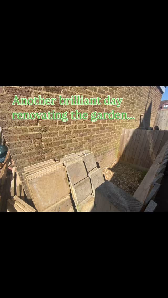 I love the power of team work, when all are on the same page and enjoying it.
#samsonprojectsuk #northamptonbusiness #renovationproject #gardenmakeover