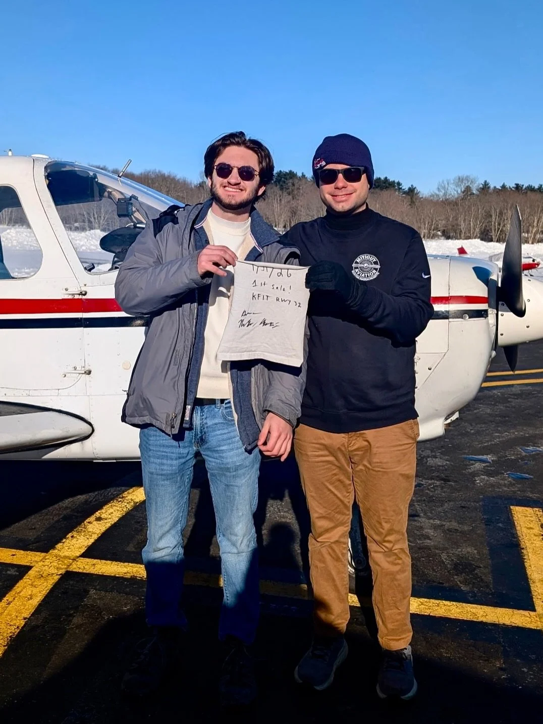 Another solo in the books!

Congrats to @nangle117 who is a @huskyflightandaviation member, for soloing in under 15 hours through our Solo In 20 Program. Huge milestone!