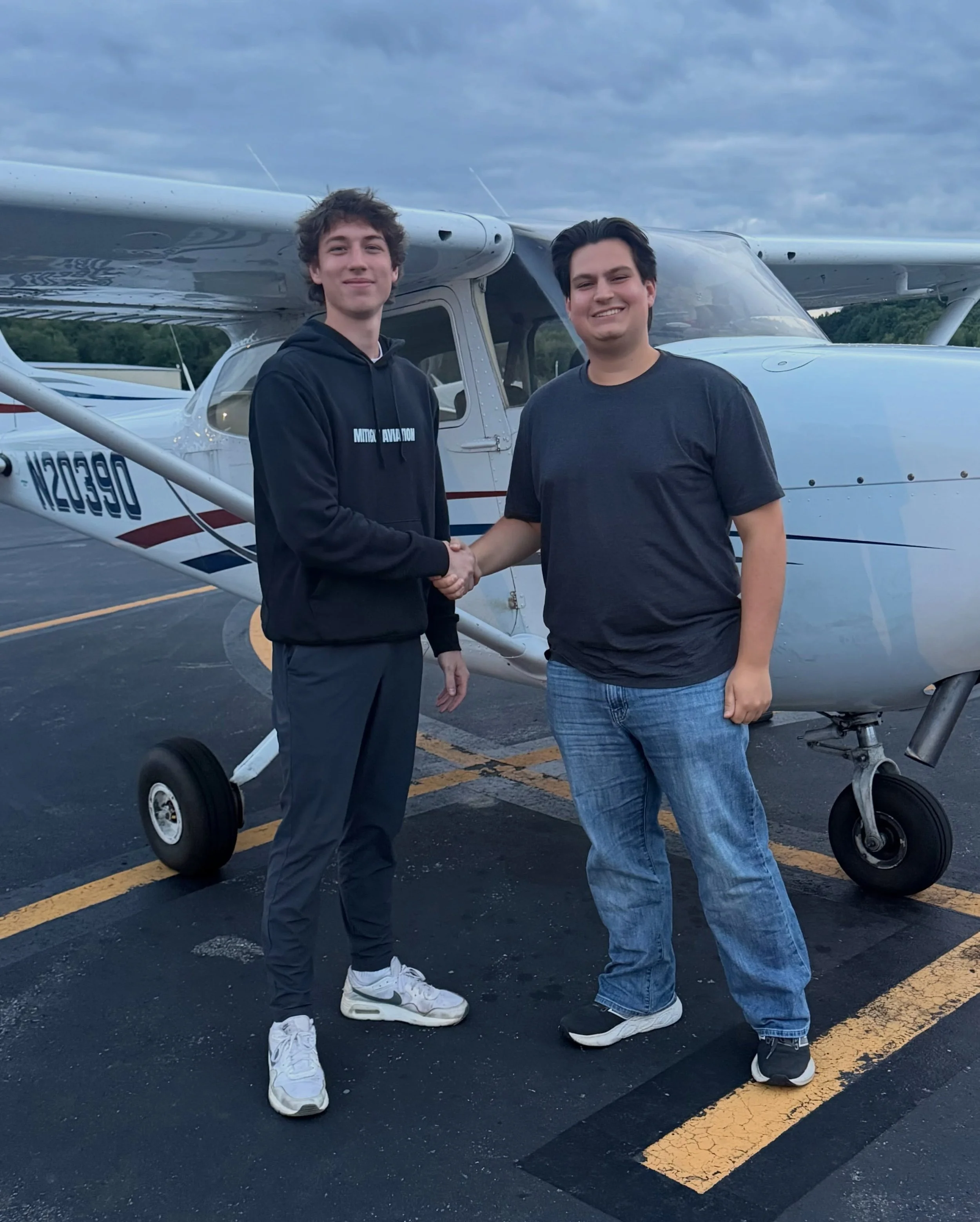 Congratulations to @tywest05 on passing his Instrument Checkride!

Tyler earned his Instrument Rating in record time, impressing our entire team with his dedication, hard work, and rapid progress throughout training!

After completing both his Privat