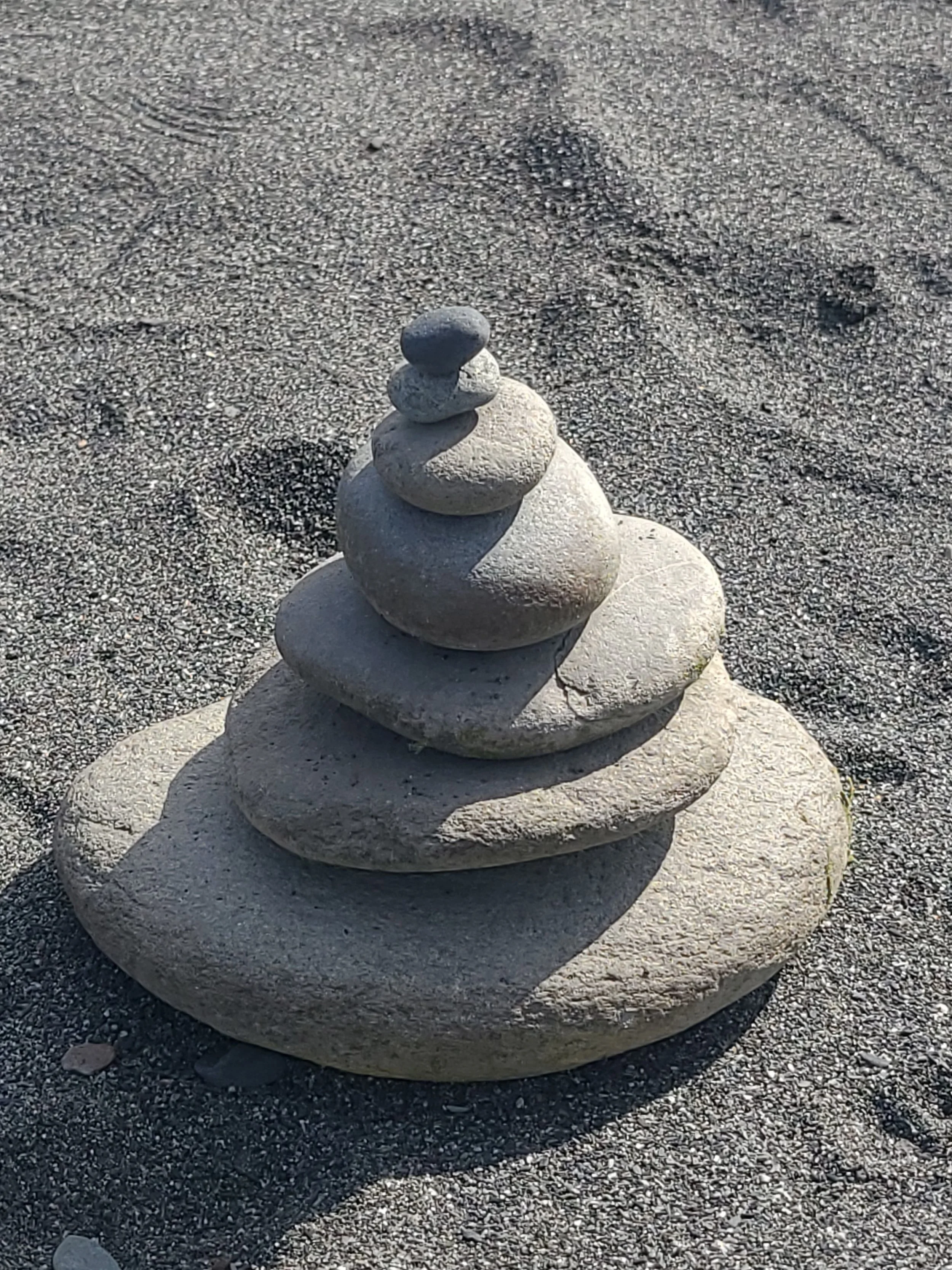 rock cairn1.jpg