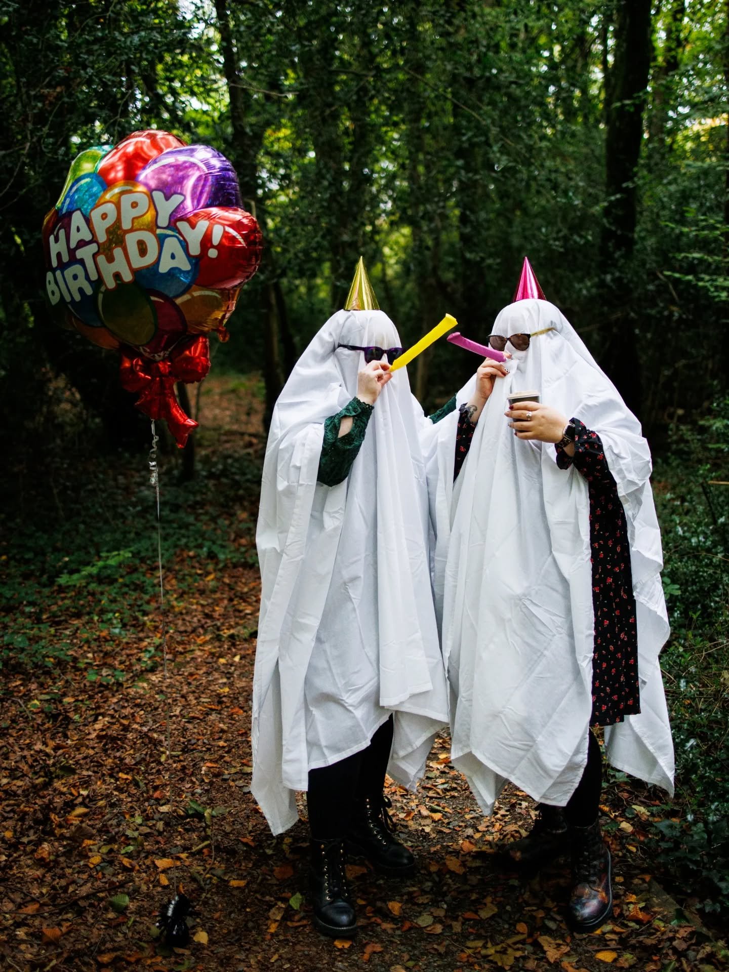 When two besties get together for a ghost shot. I'm LOVING these shoots! 
More friends shoots too please!