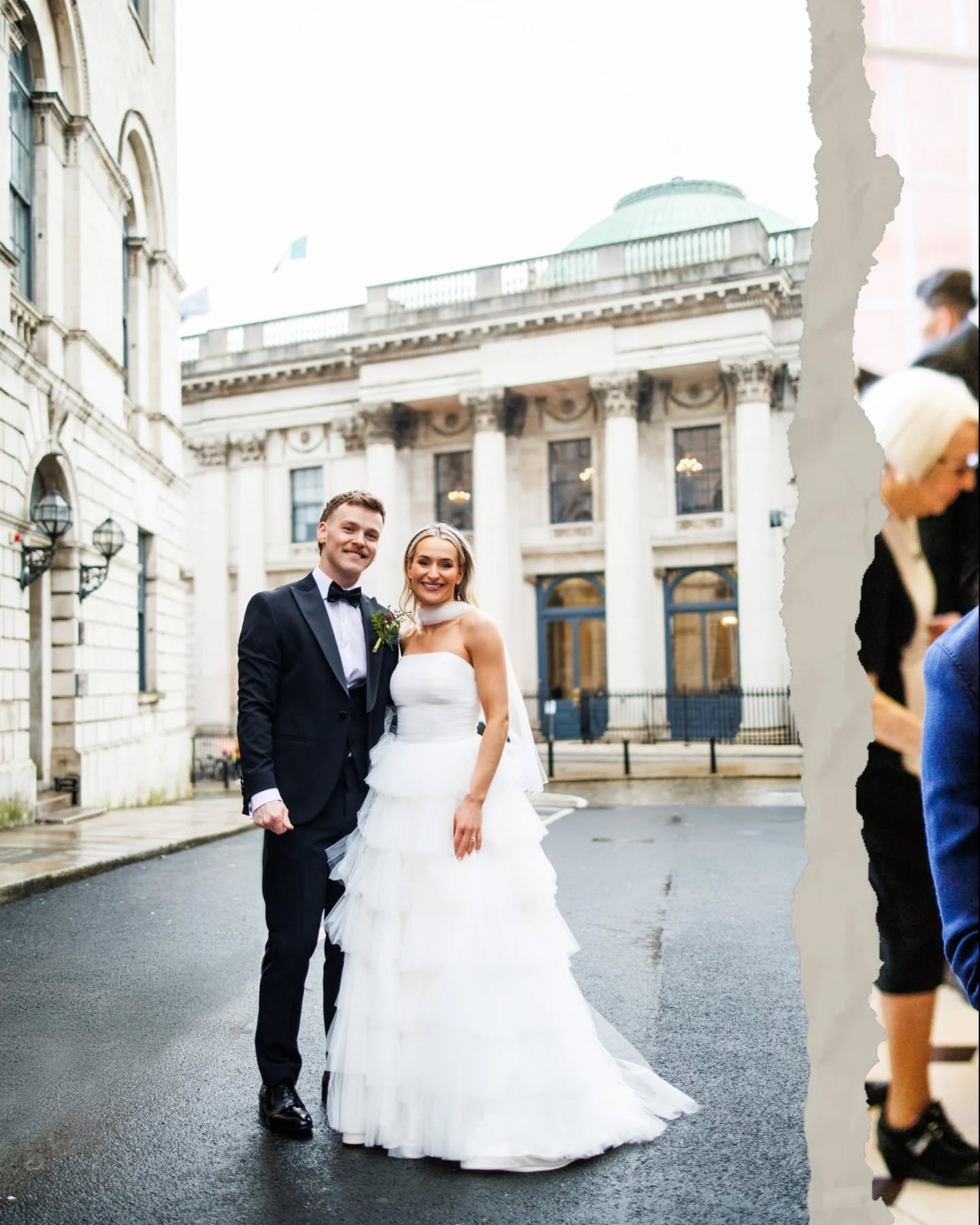 I blogged this beautiful @cityhalldublin wedding today. ✨ 

📸 2 hours coverage jam packed with lovely moments 🖤