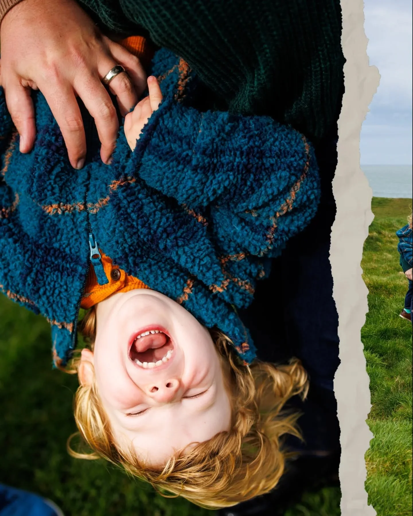 This recent mini session took place in Wicklow and in a record 15 mins! 😅 
My shoots are super fuss free and are all about capturing this fleeting moment in time between you and your loved ones 🥰