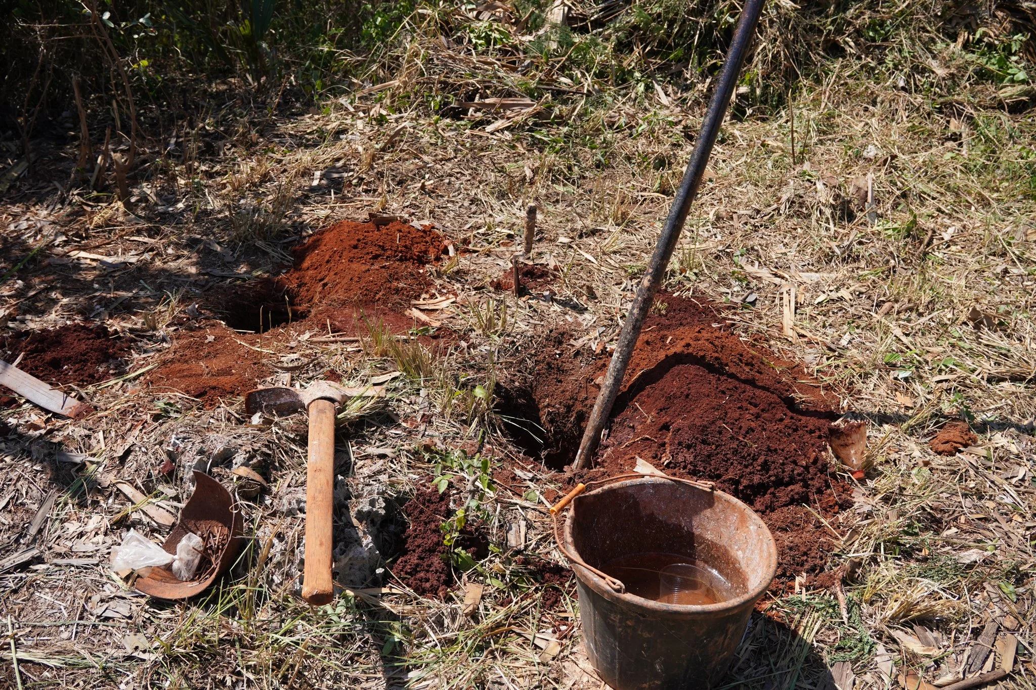 Hole to secure the structural wood post in place
St. Elizabeth, Jamaica
WARE Collective
spanishwall-vernacular-construction-red earth-masonry
©Rose Florian 2024