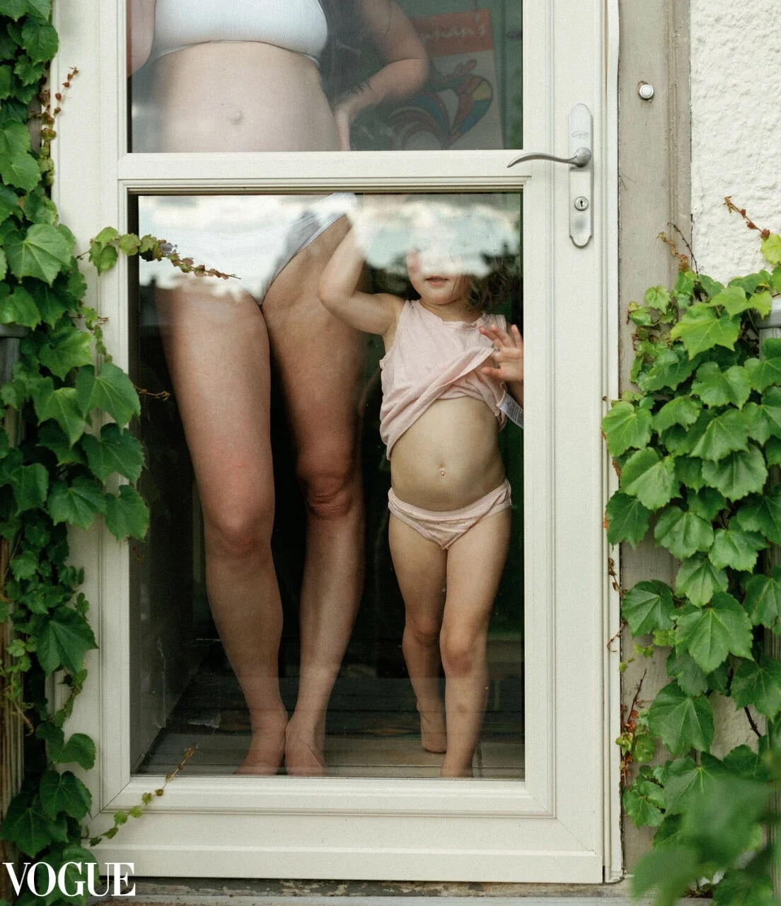 portlandfamilyphotographer_voguefeature_andreanuxoll.jpg