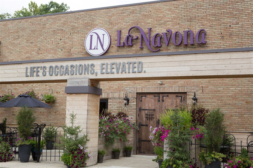La Navona Exterior.jpg