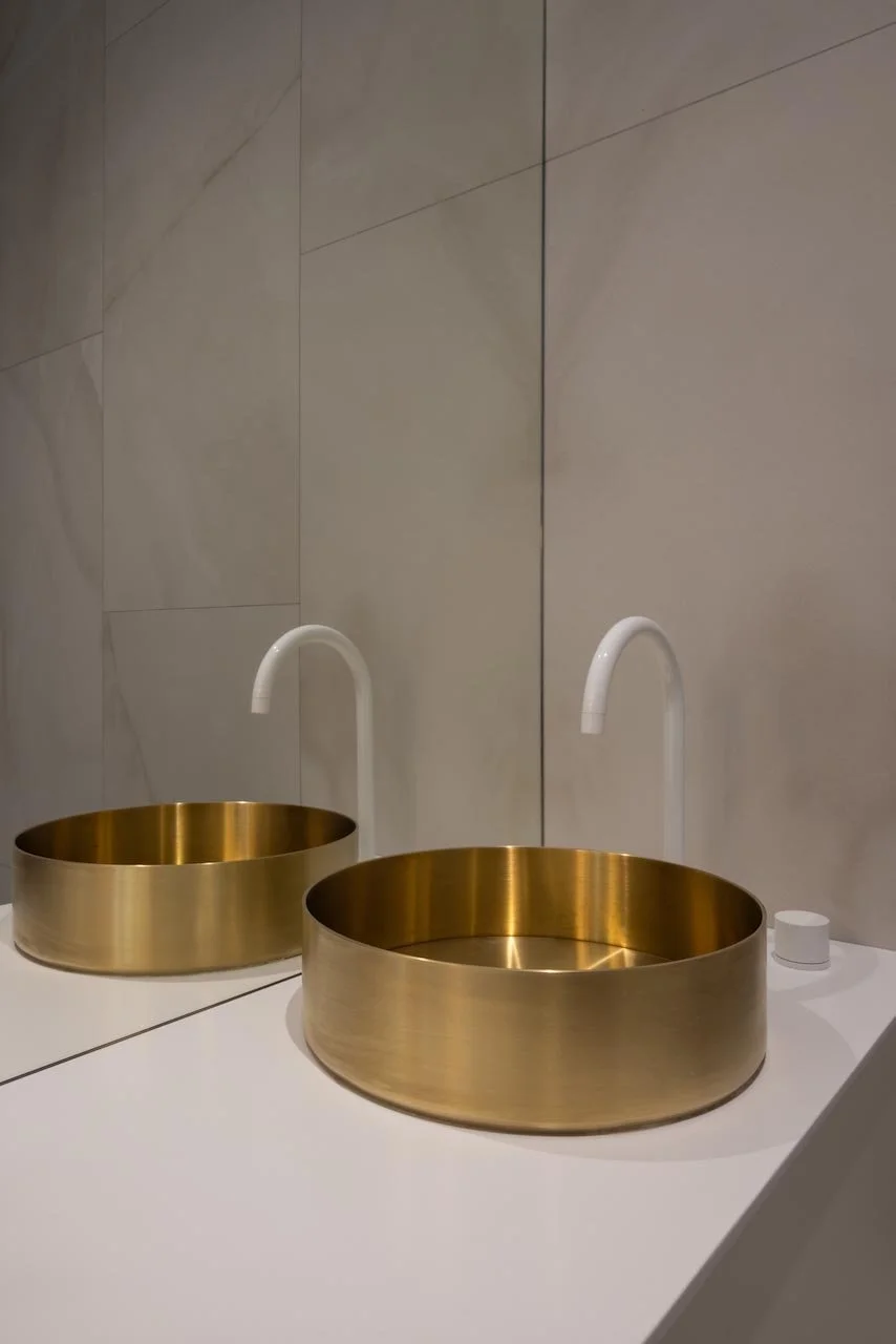 powder room basin.jpg