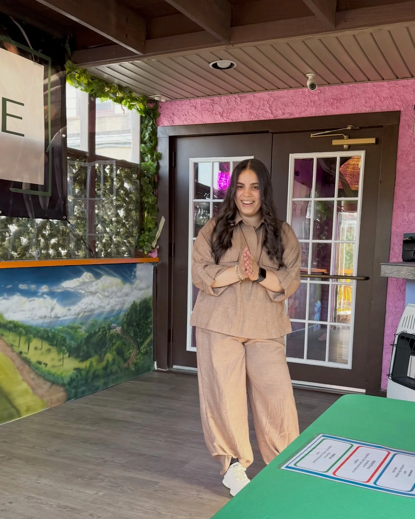 Meet Taisha, founder of Earthshine Holistics ✨

Taisha is a trauma-aware breath coach and somatic wellness guide helping people slow down, reconnect with their bodies, regulate their nervous systems, and create space to simply breathe again. Her work