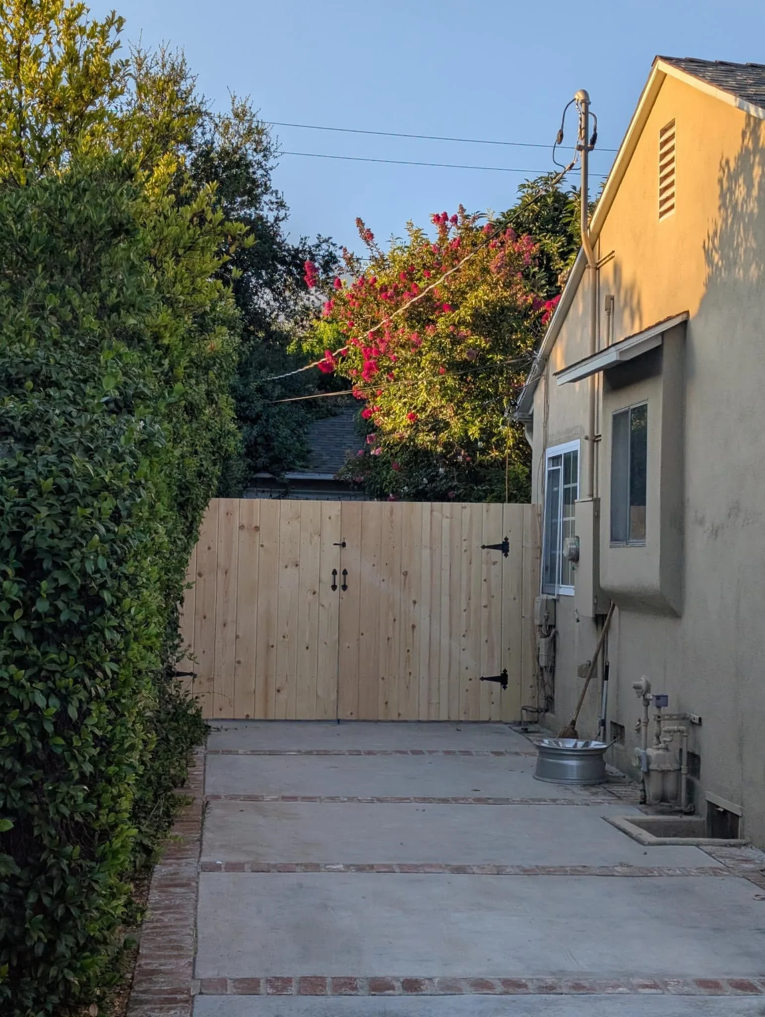 WhatsApp Image 2025-08-08 at 19.14.02_100708c6.jpg