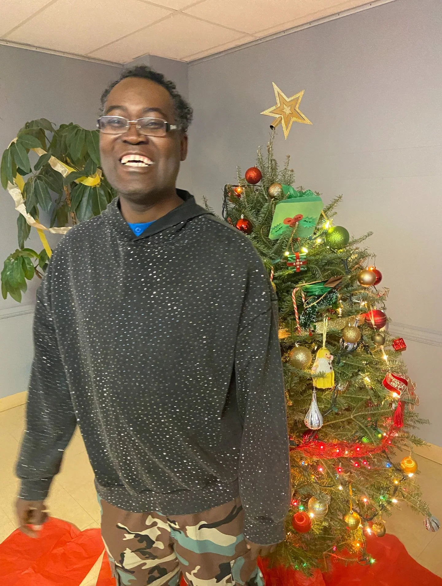 F&ecirc;te des f&ecirc;tes de No&euml;l &agrave; Club Ami🎄
Merci aux g&eacute;n&eacute;reuses contributrices et contributeurs qui nous ont permis d&rsquo;amasser 7500$ et de tenir ce magnifique &eacute;v&eacute;nement rassemblant plus de 100 membres