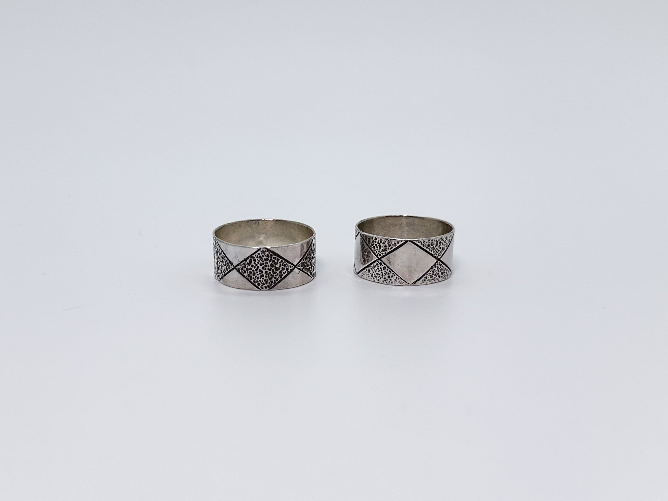 Harlequin Ring