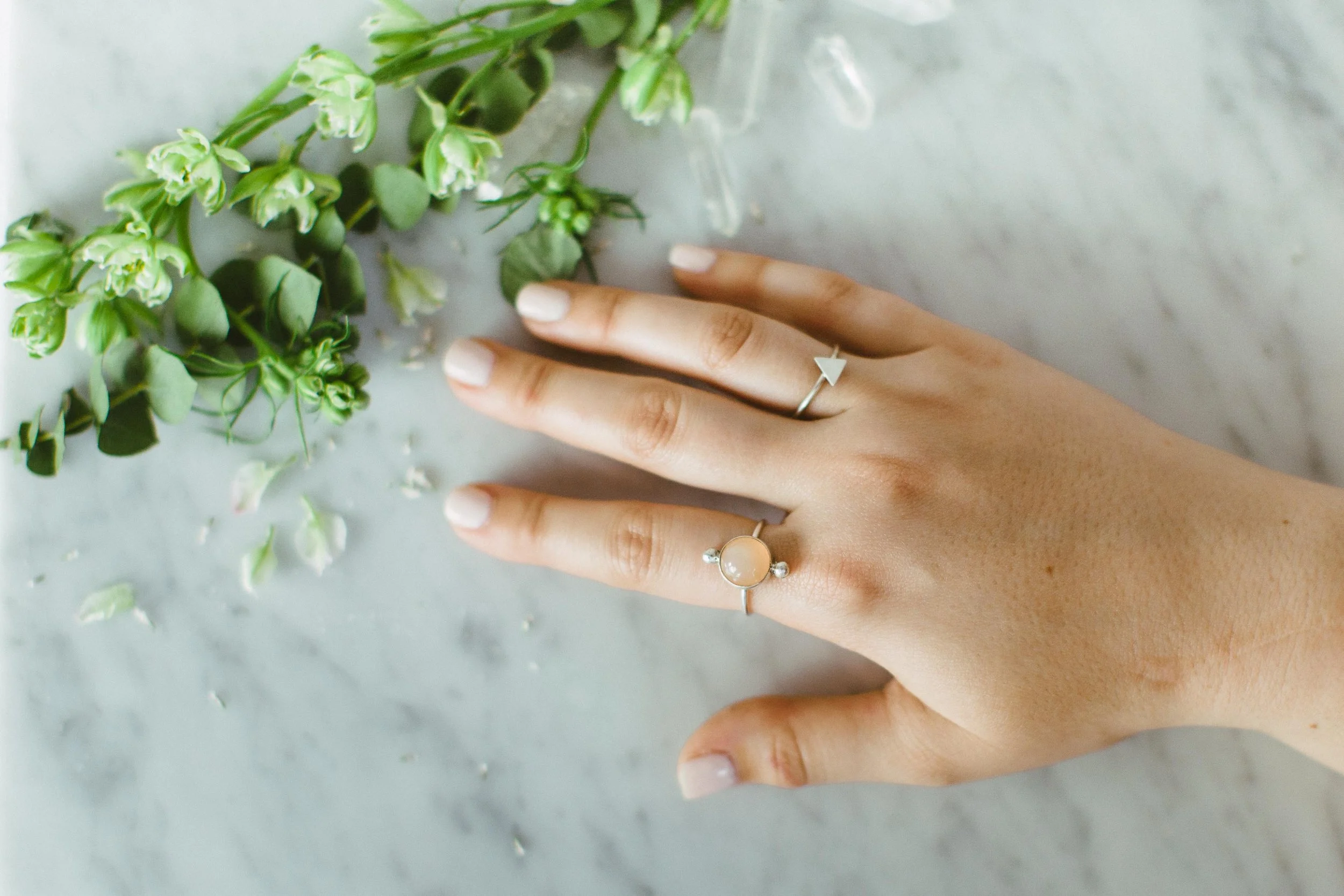 Peach Moonstone Orb Ring_03.jpg