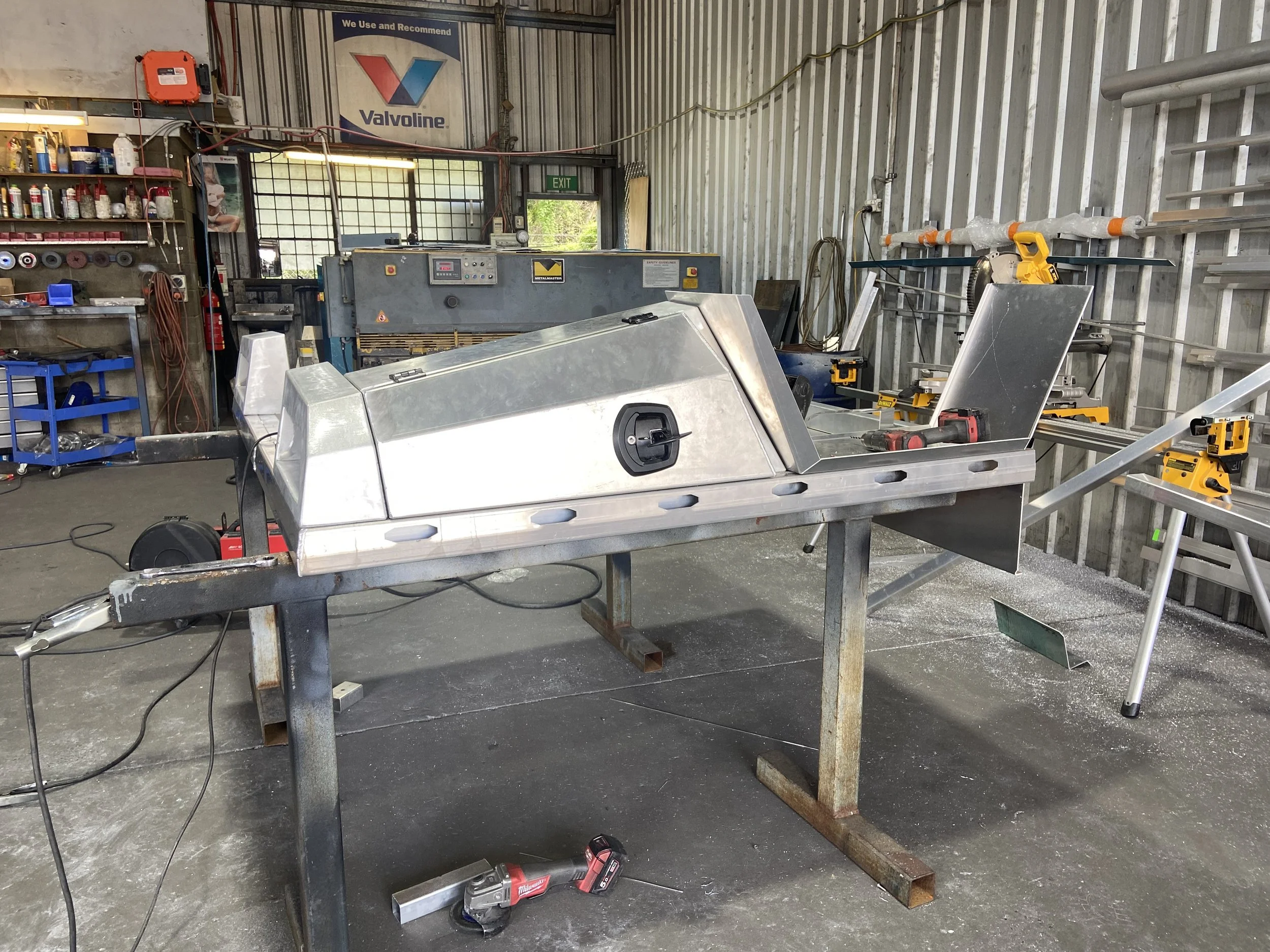 custom made tray for toyota landcruiser.jpg